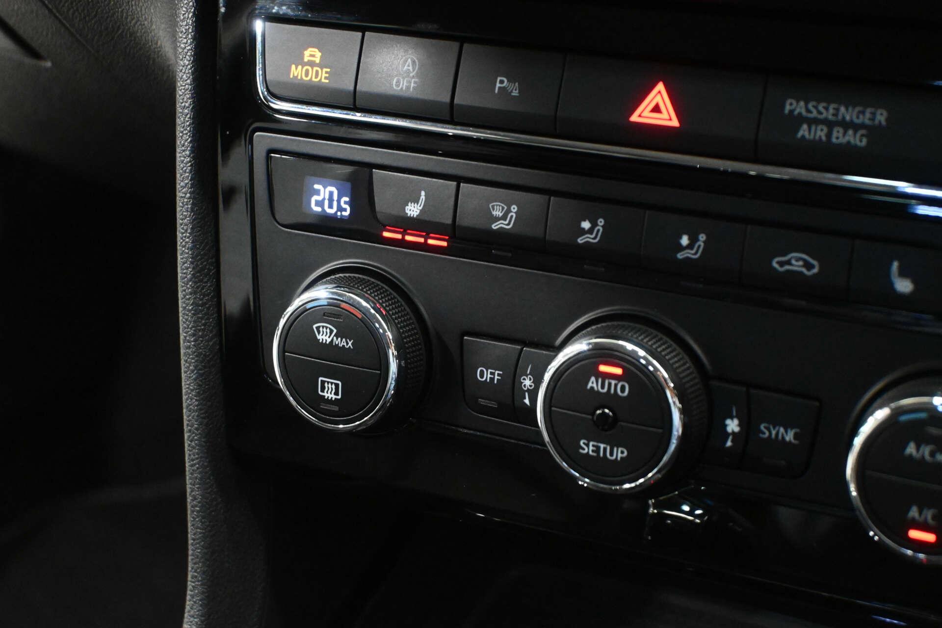 Seat Leon view 45