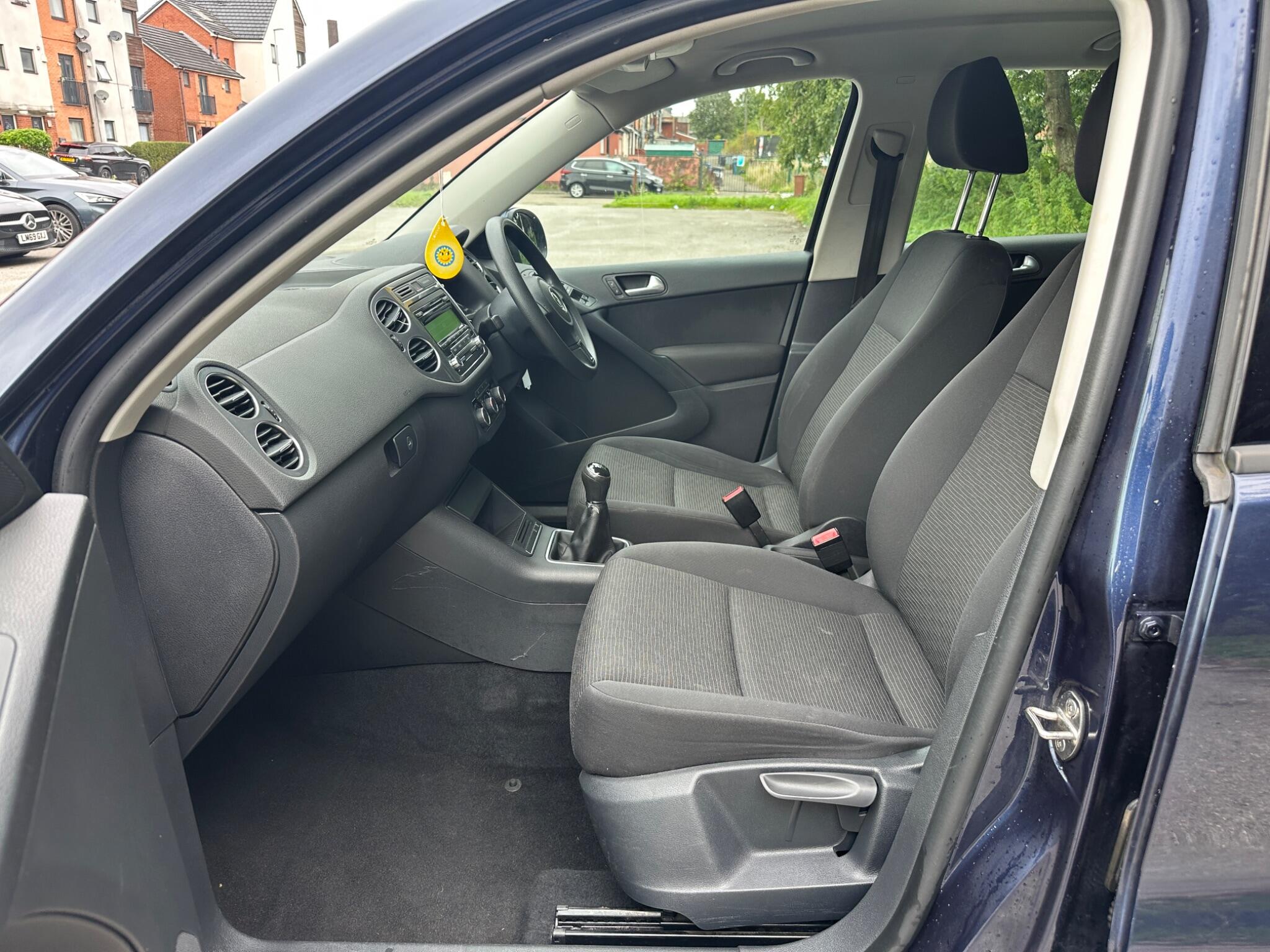 Volkswagen Tiguan view 17