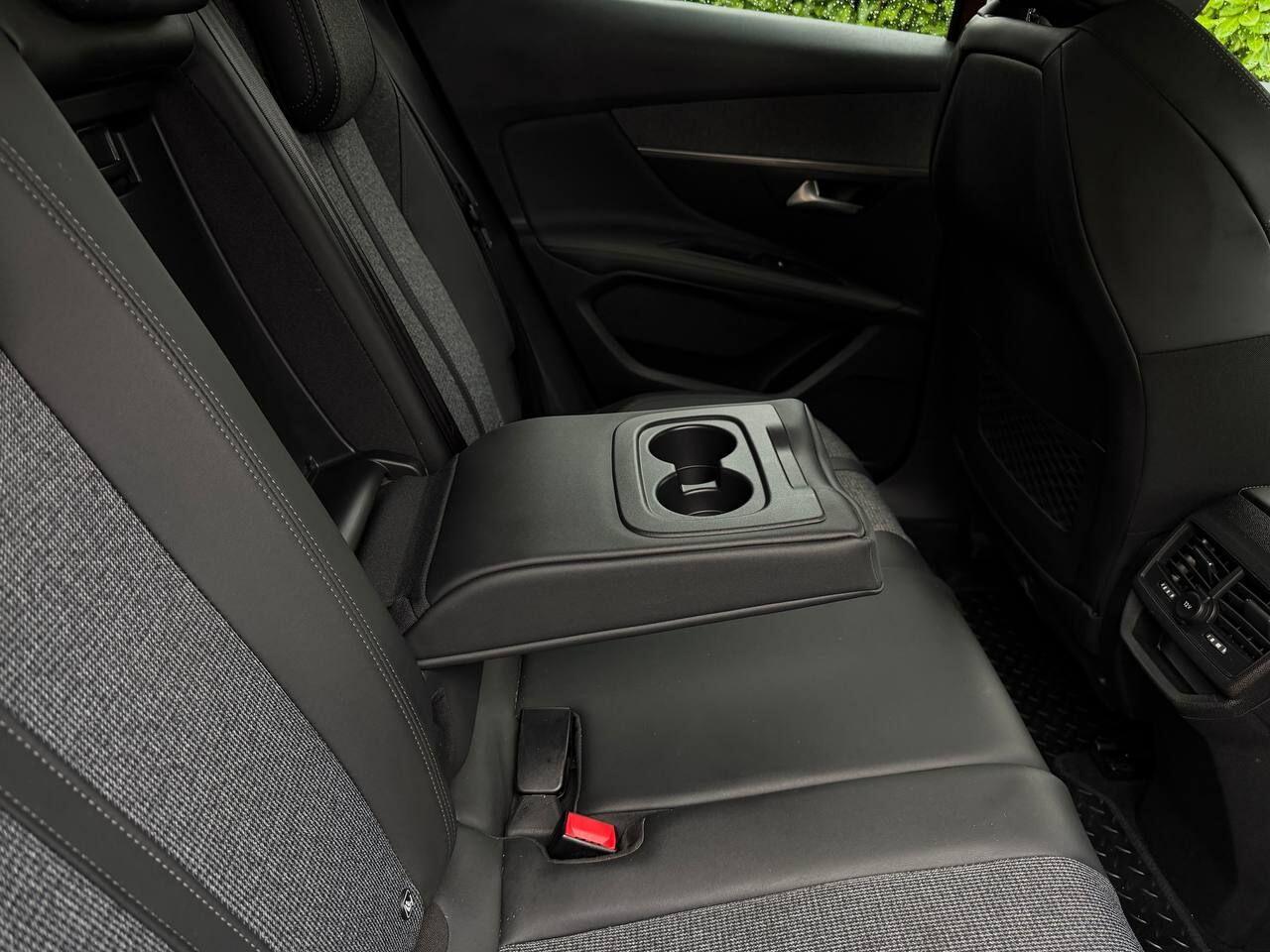 Peugeot 3008 view 21