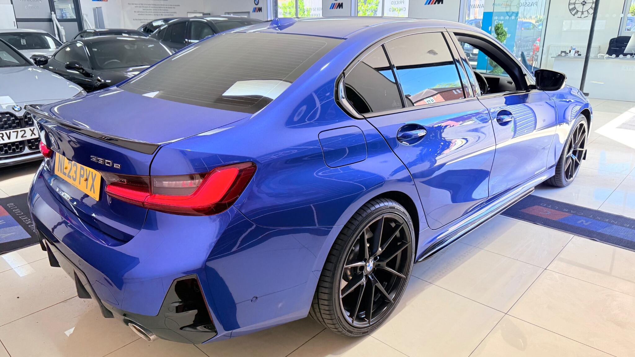 BMW 3 Series view 41