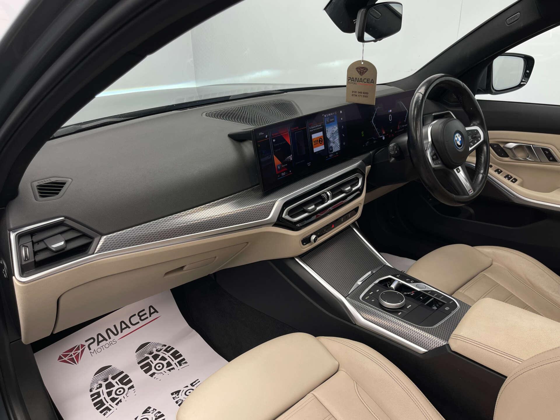 BMW 3 Series view 42