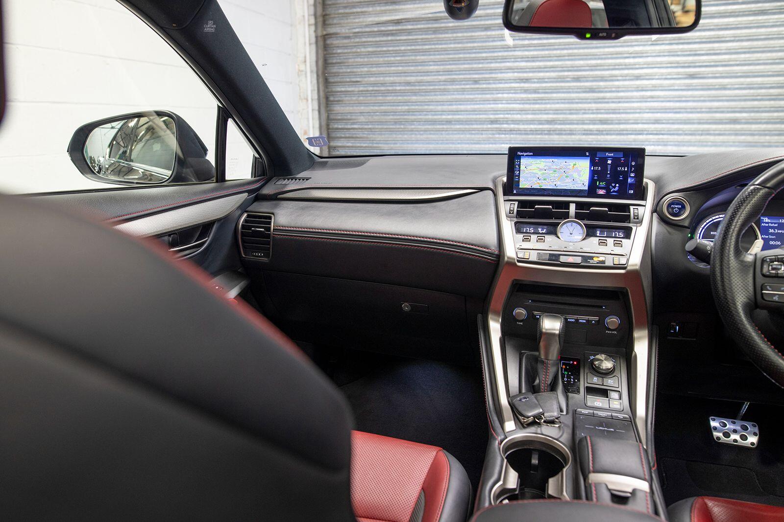 Lexus NX view 32