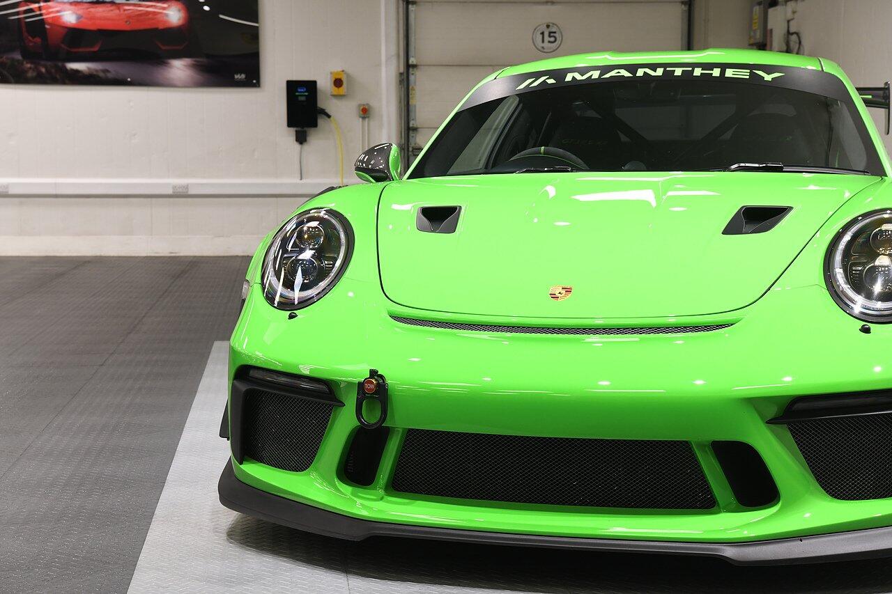 Porsche 911 view 36