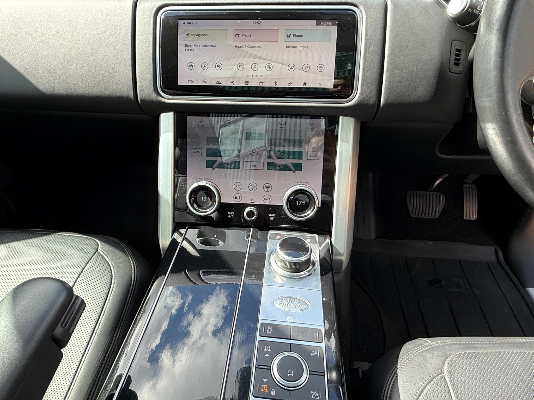 Land Rover Range Rover view 19