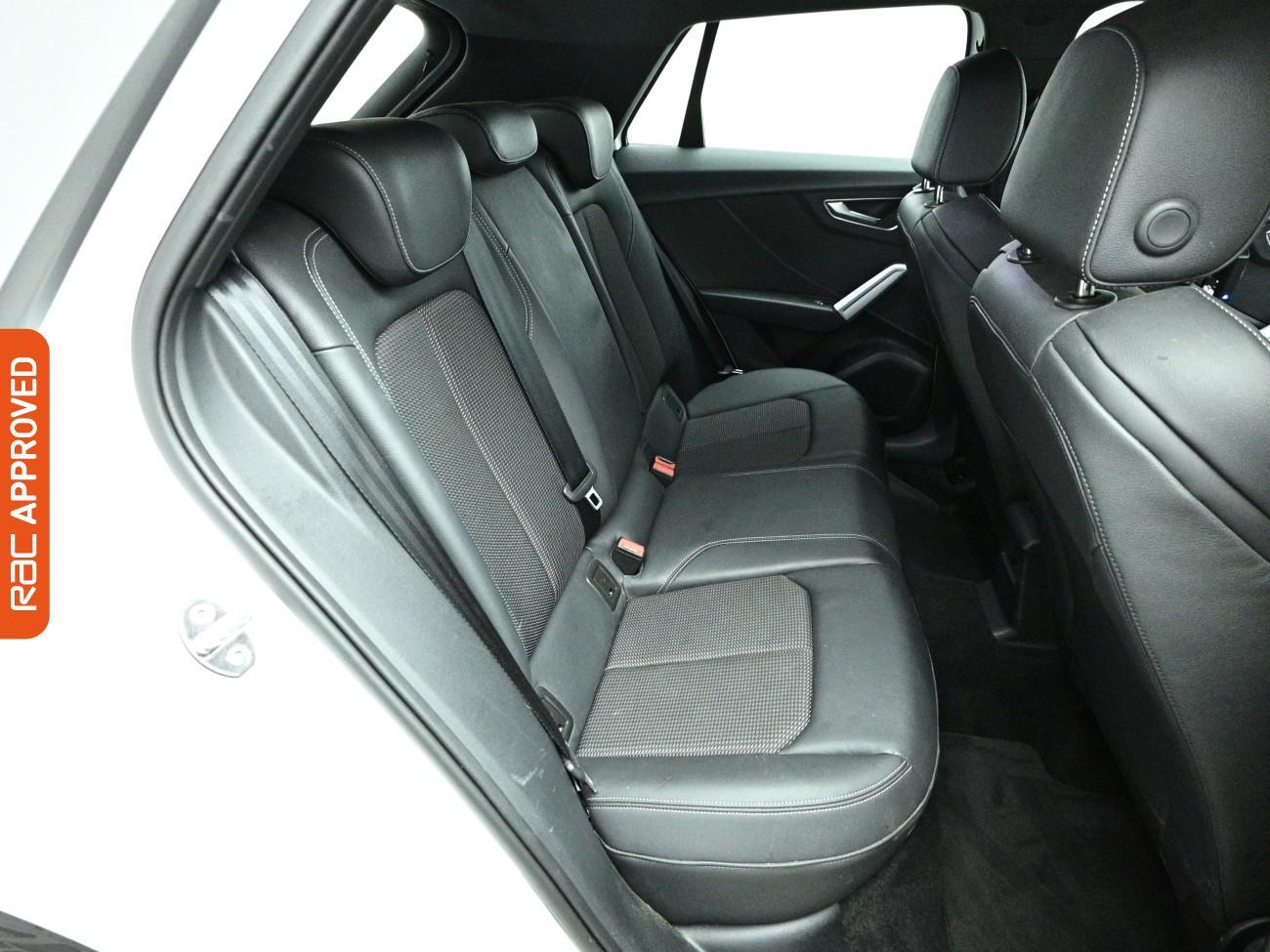 Audi Q2 view 13