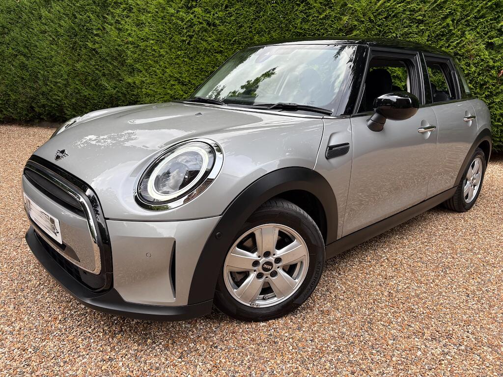 Mini Hatch view 4
