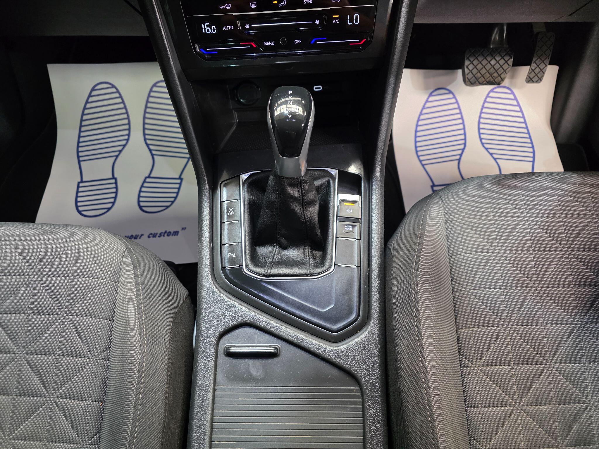 Volkswagen Tiguan view 11