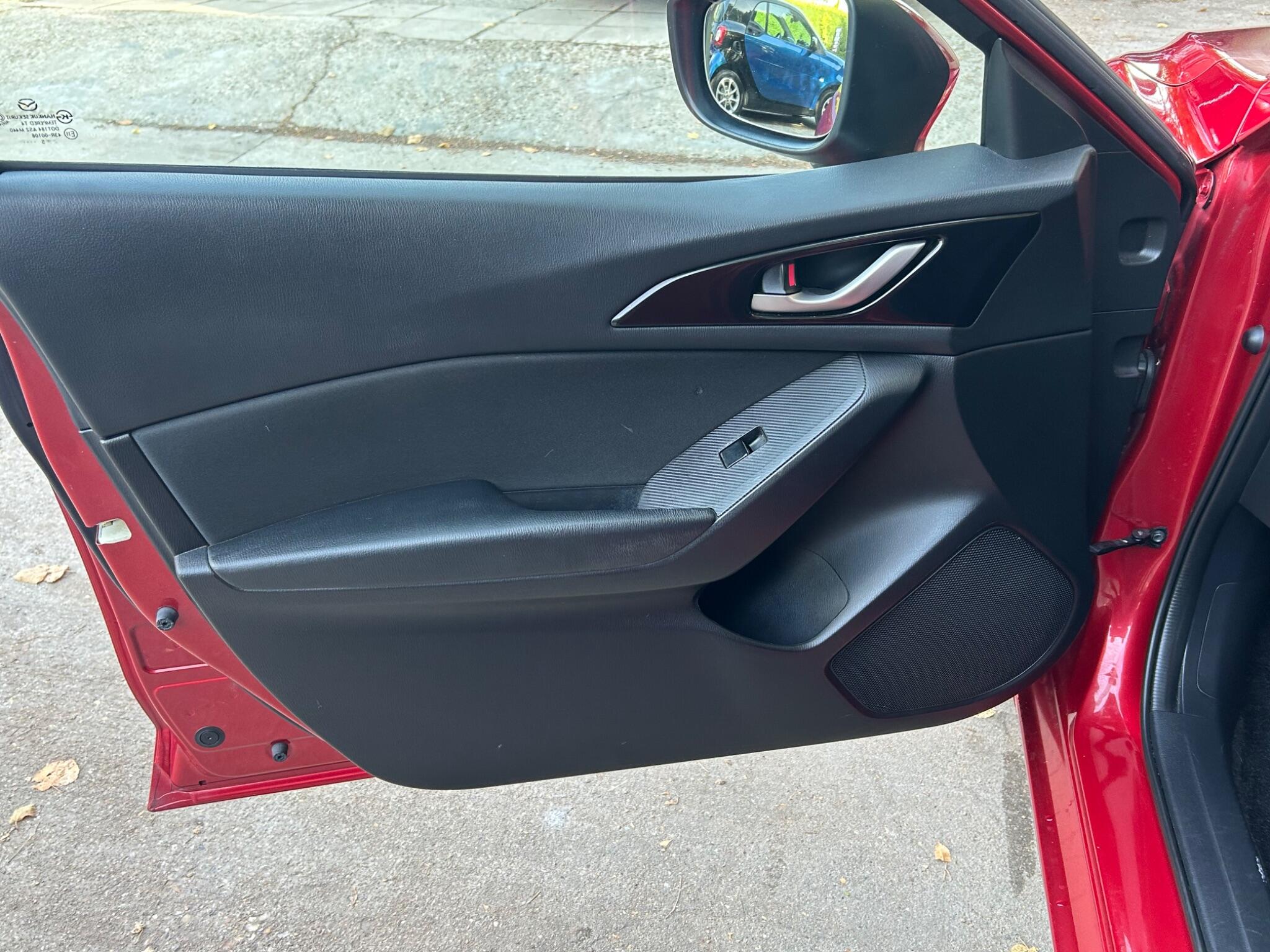 Mazda Mazda3 view 26