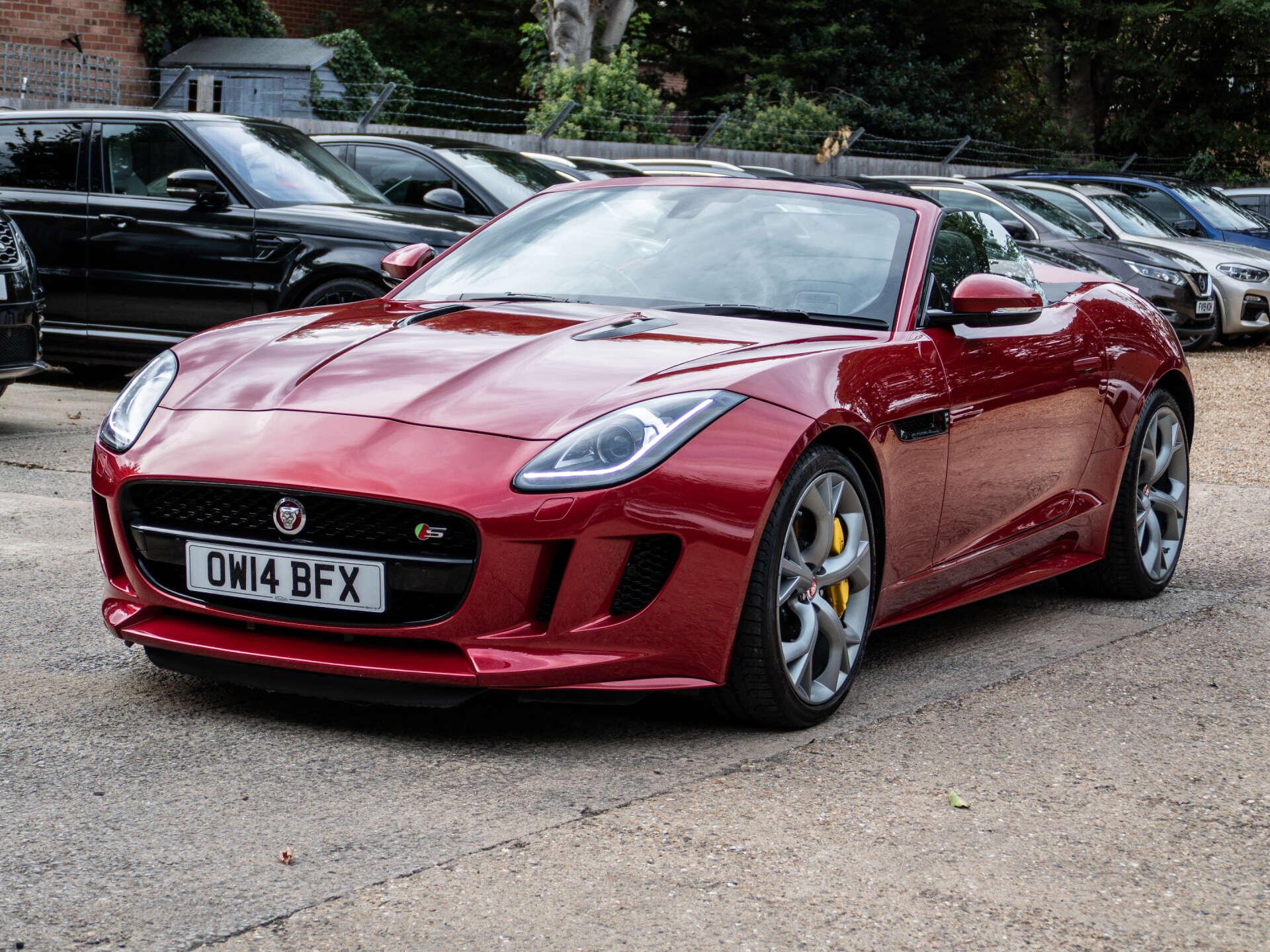 Jaguar F-Type view 12
