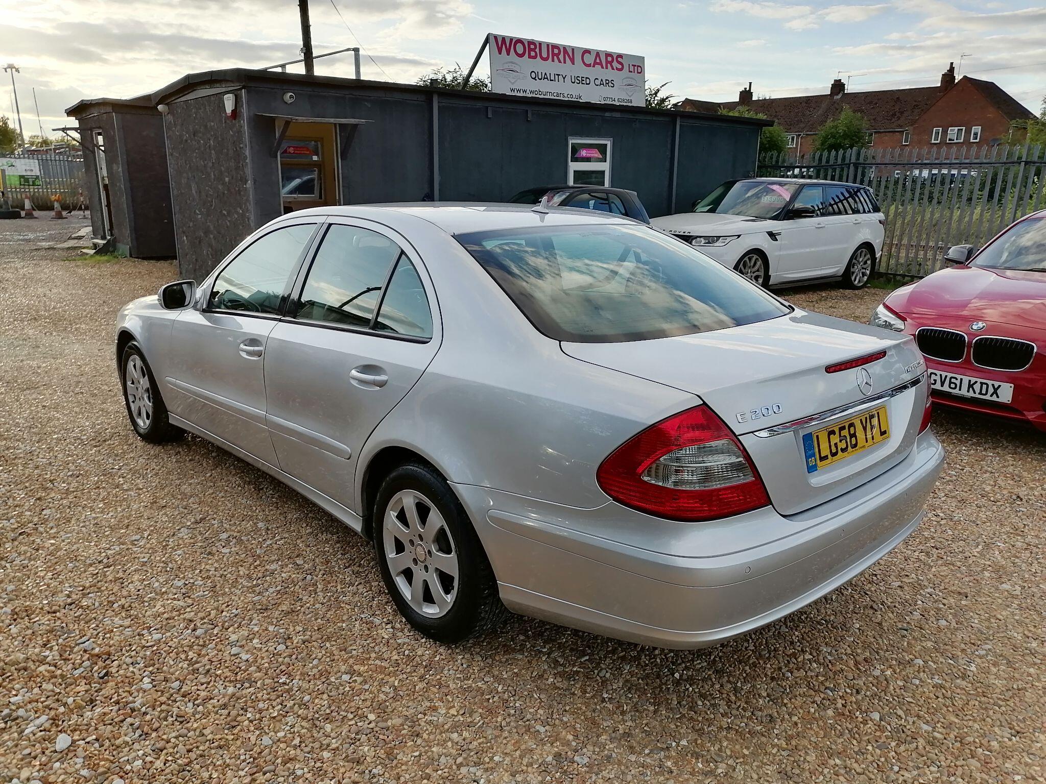 Mercedes-Benz E-Class view 4