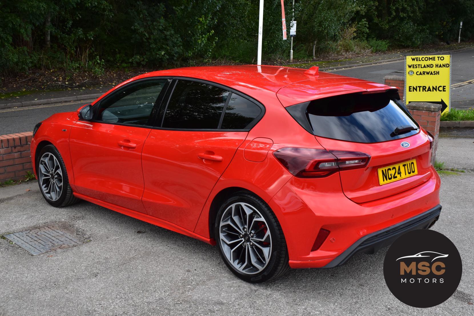 Ford Focus view 13