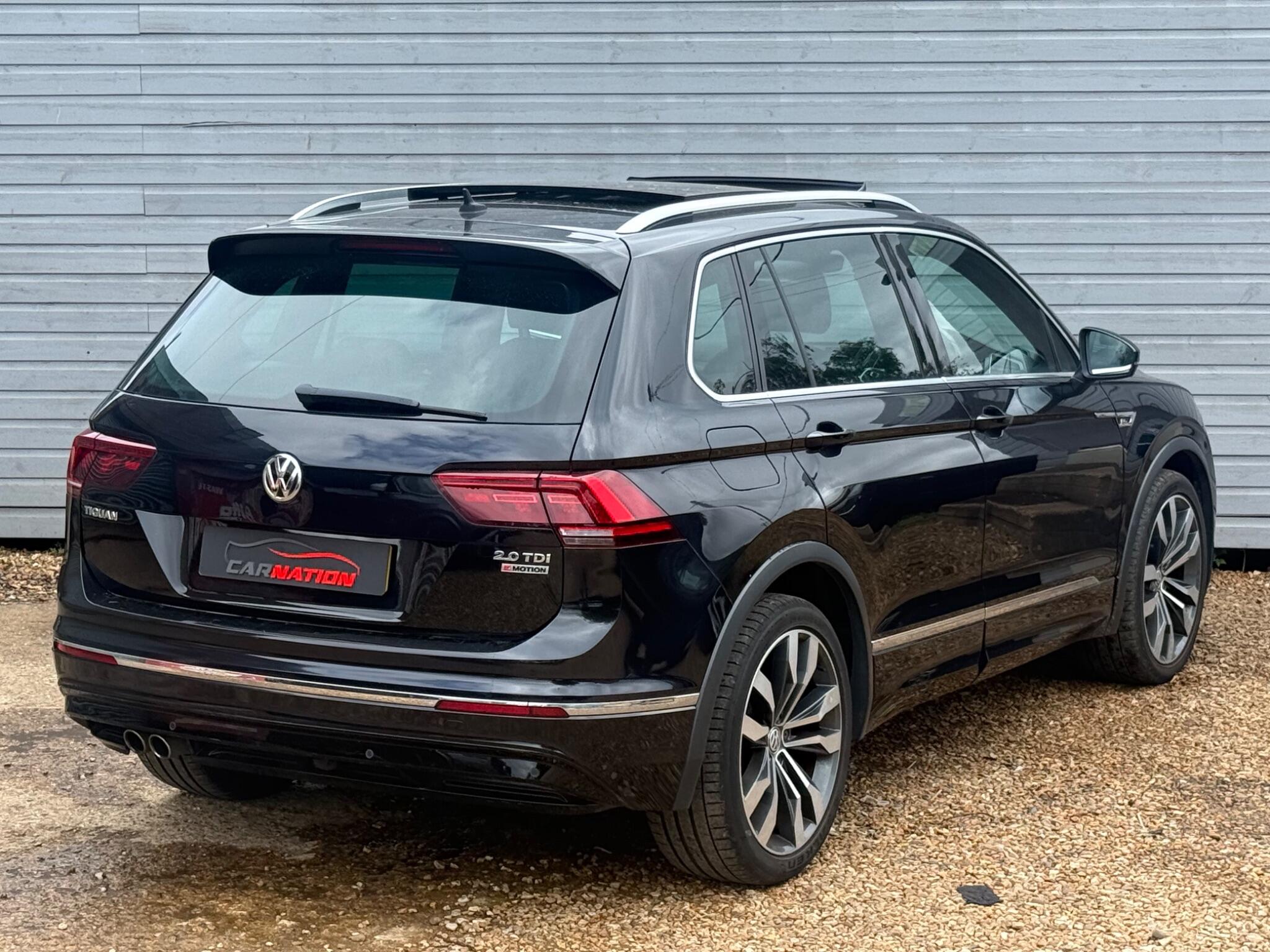 Volkswagen Tiguan view 11