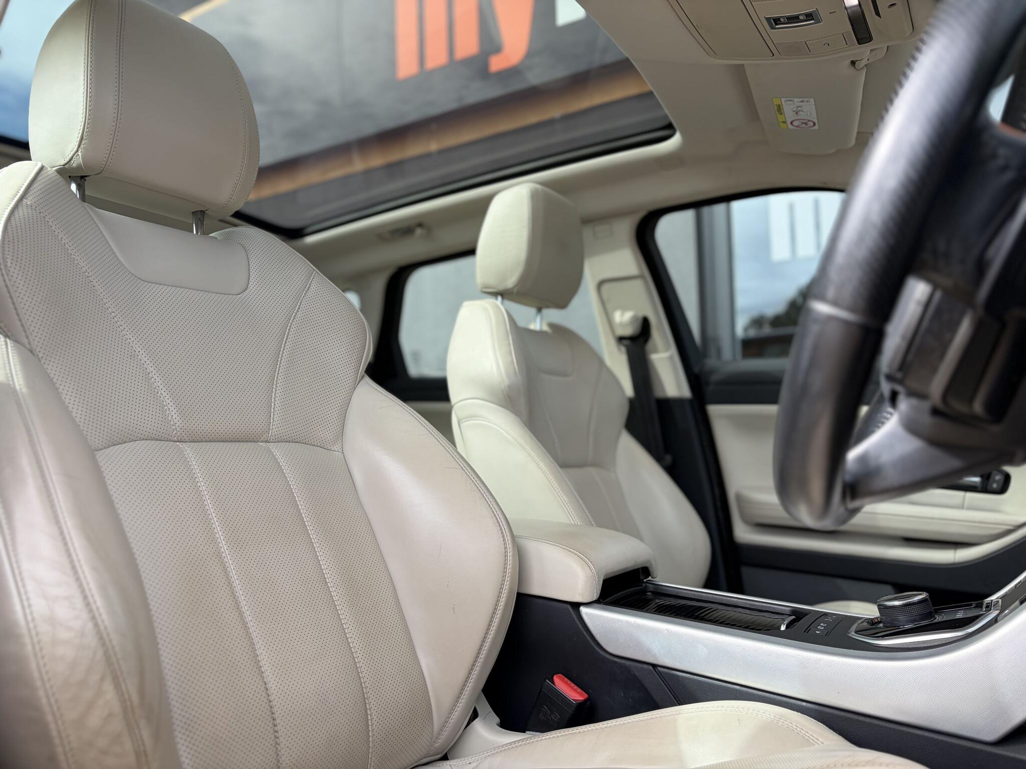 Land Rover Range Rover Evoque view 13