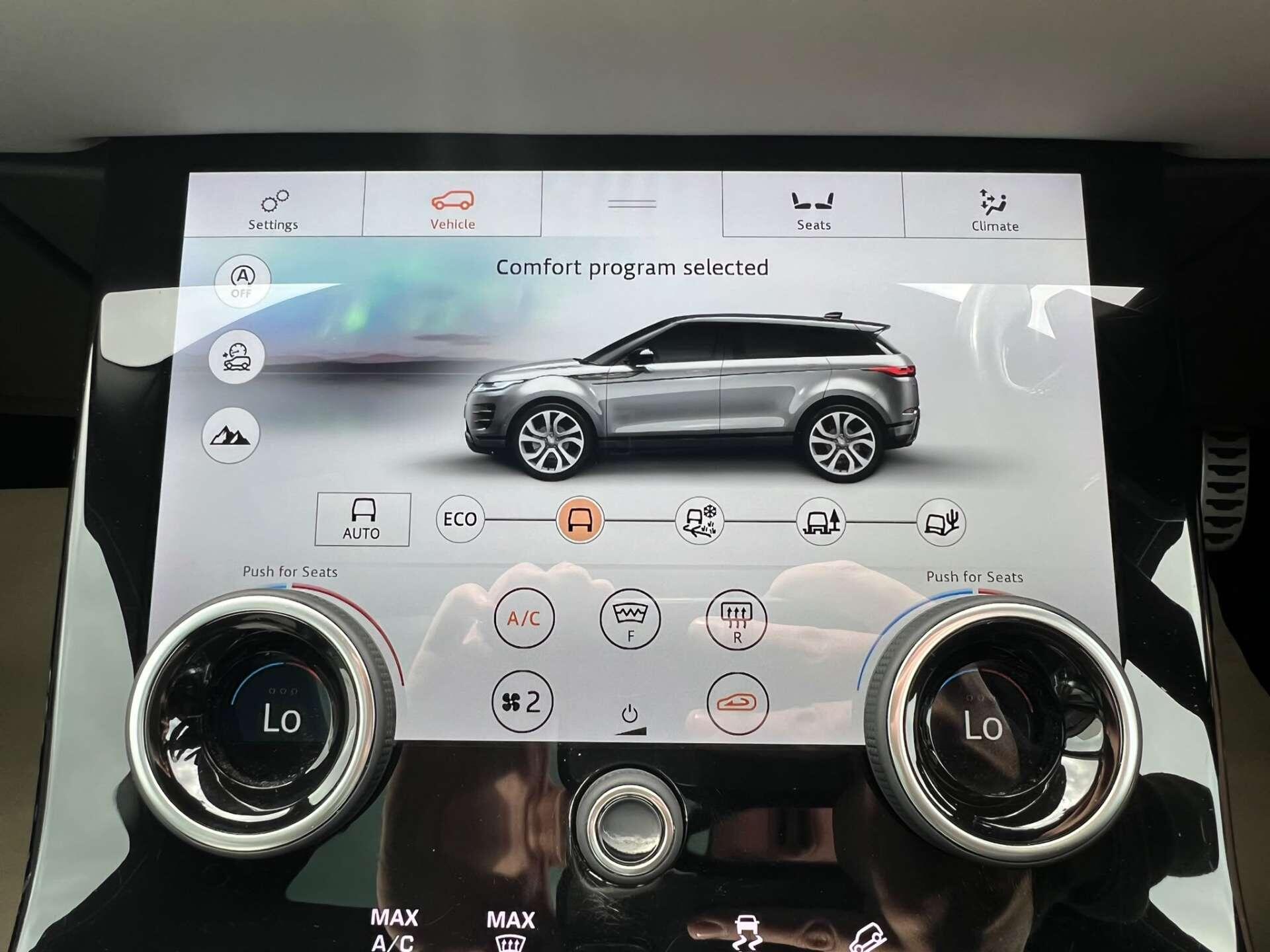 Land Rover Range Rover Evoque view 24