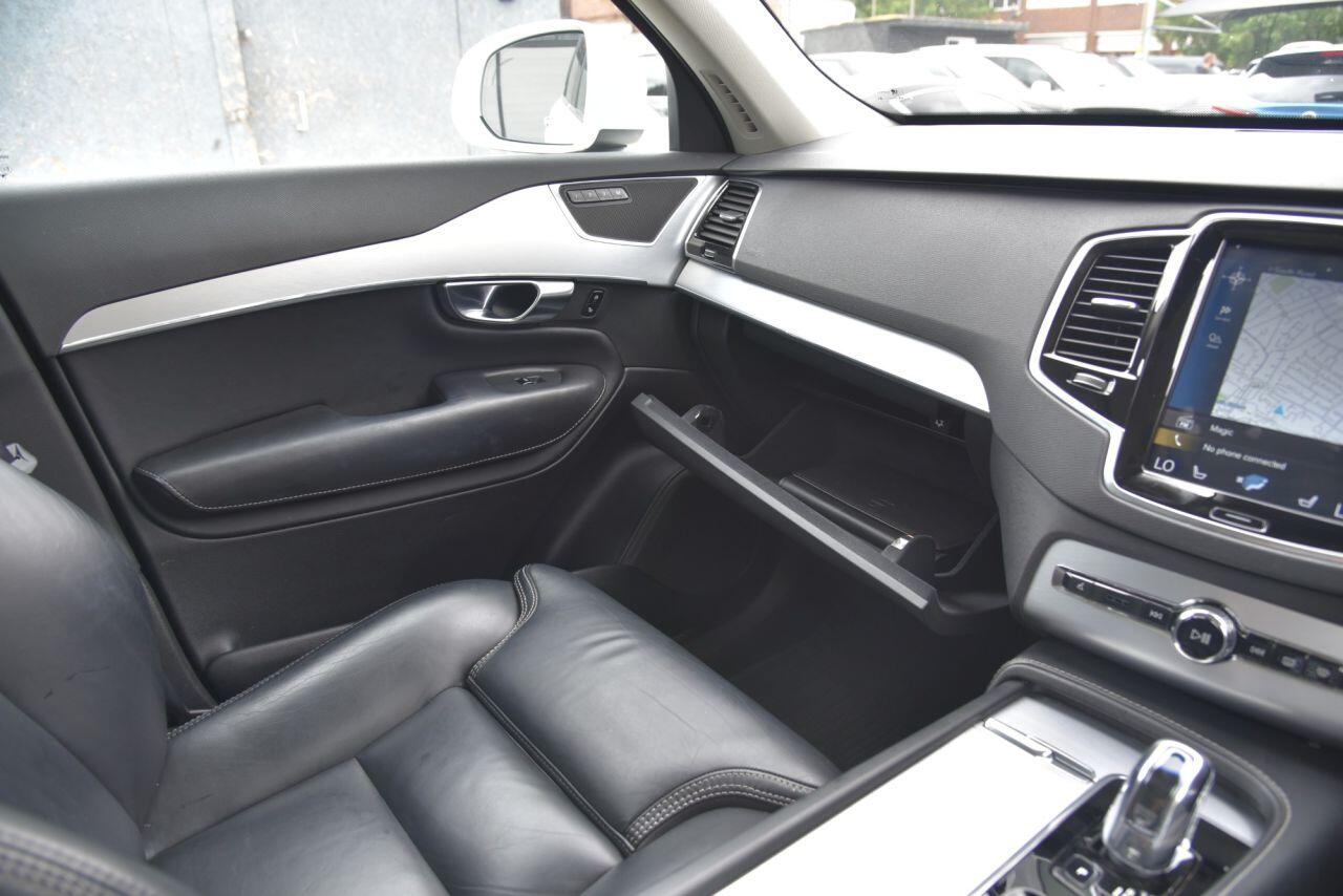 Volvo XC90 view 47