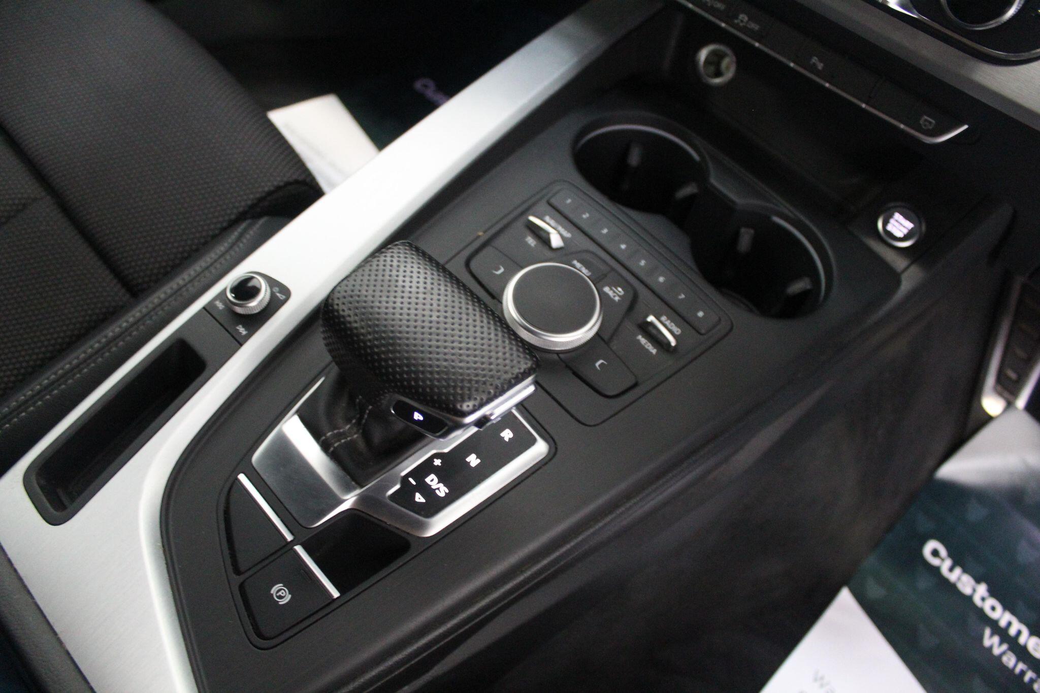 Audi A4 view 43