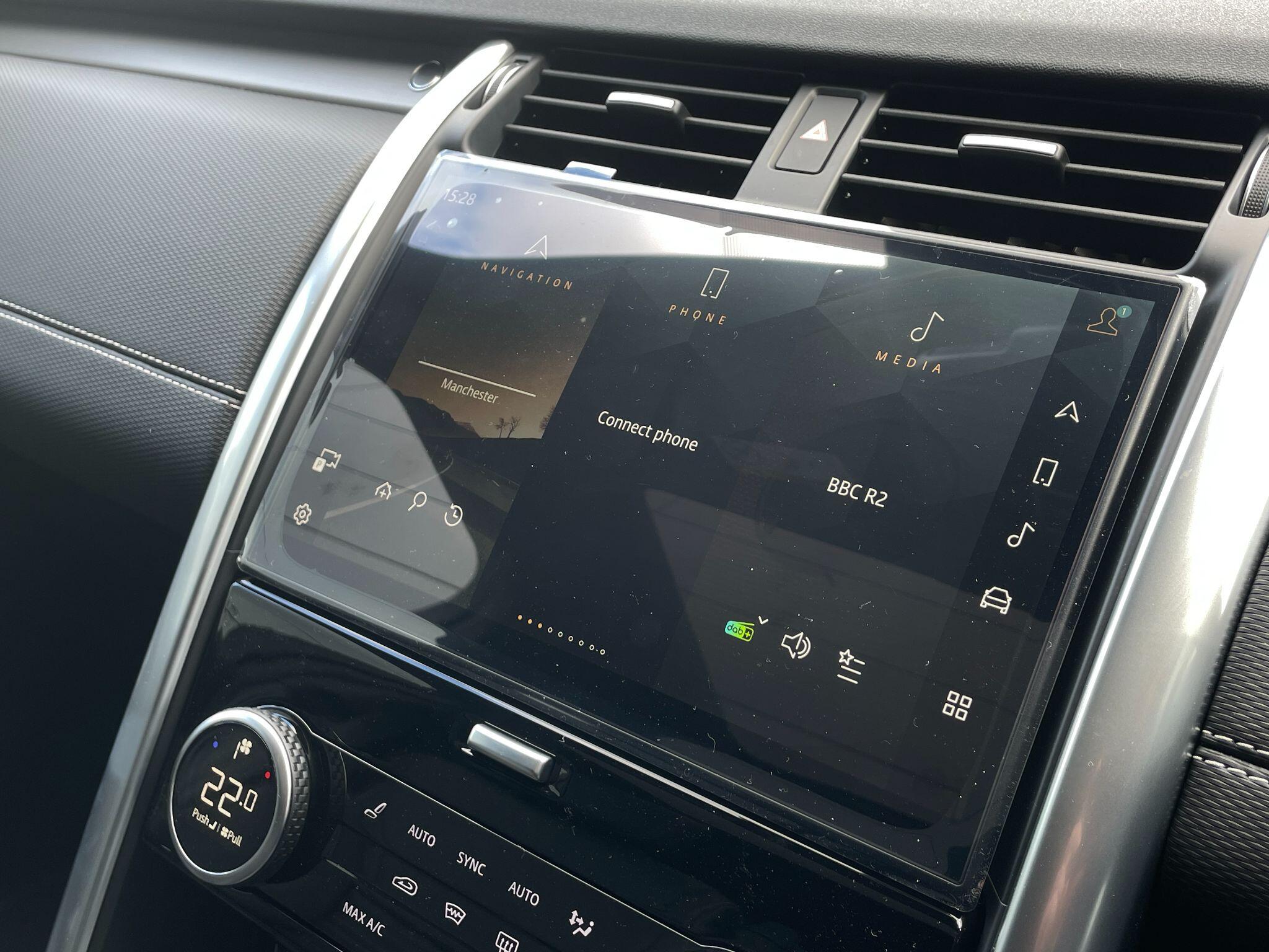 Land Rover Discovery view 25