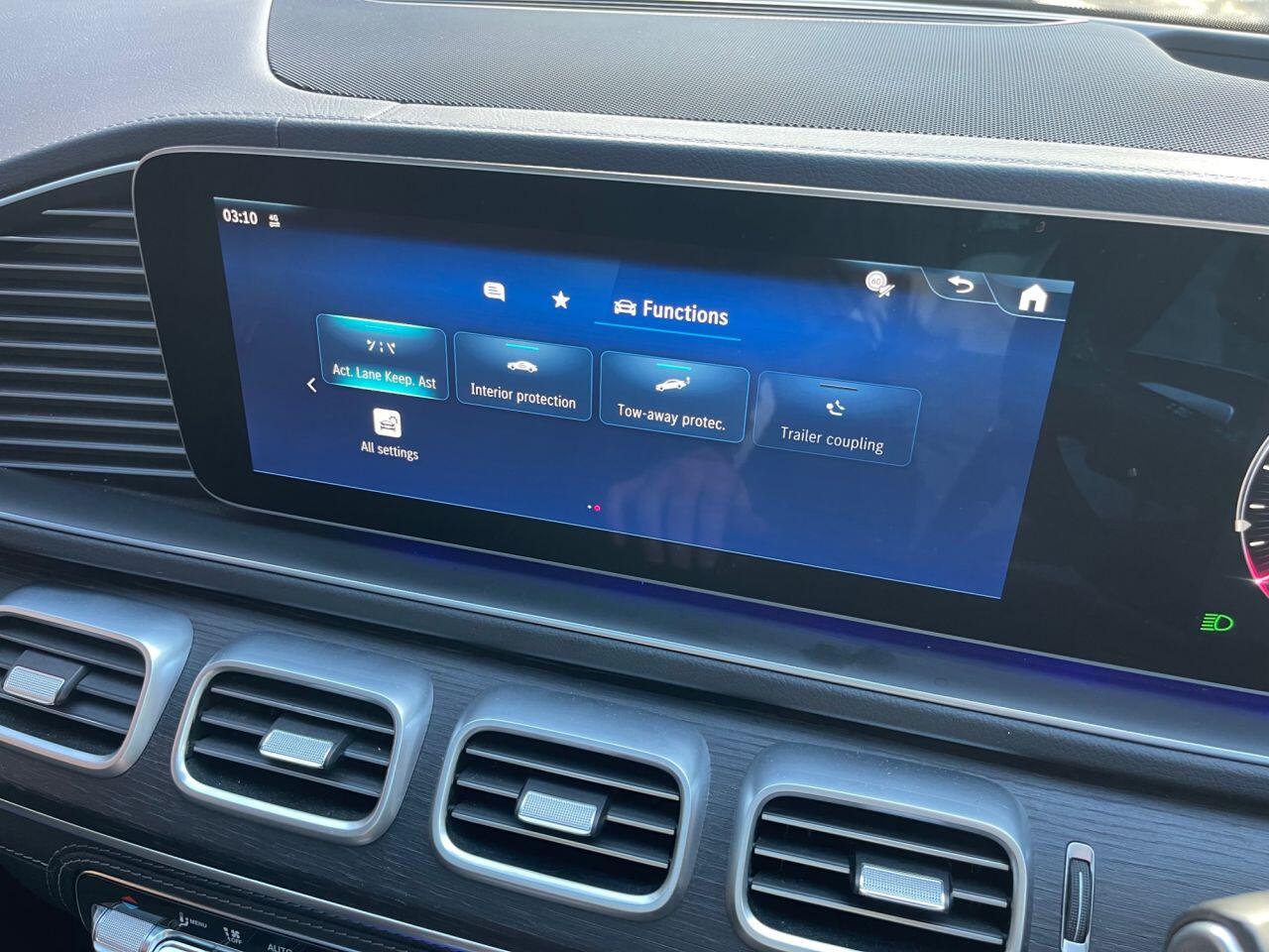 Mercedes-Benz GLE view 22