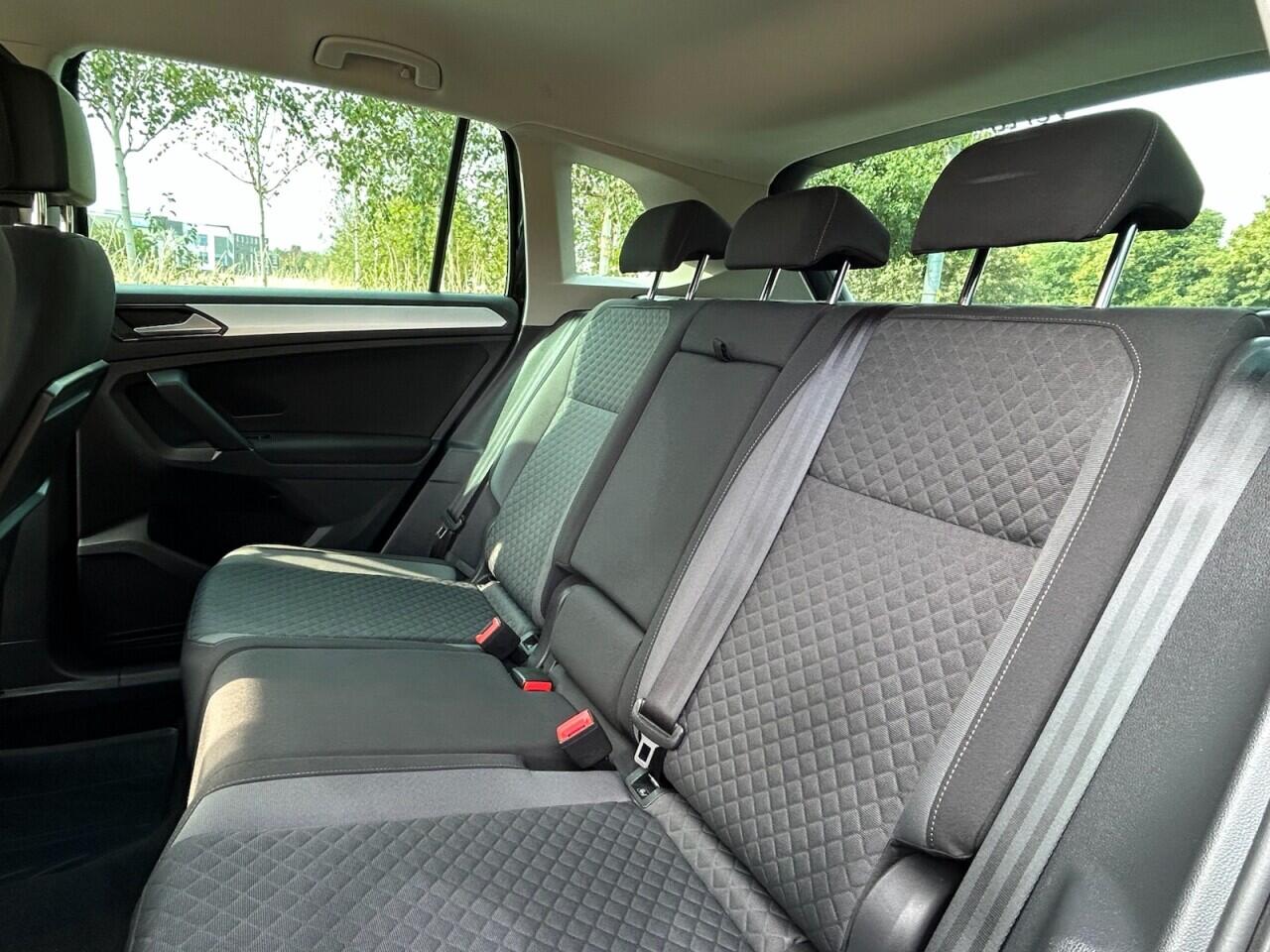 Volkswagen Tiguan view 25
