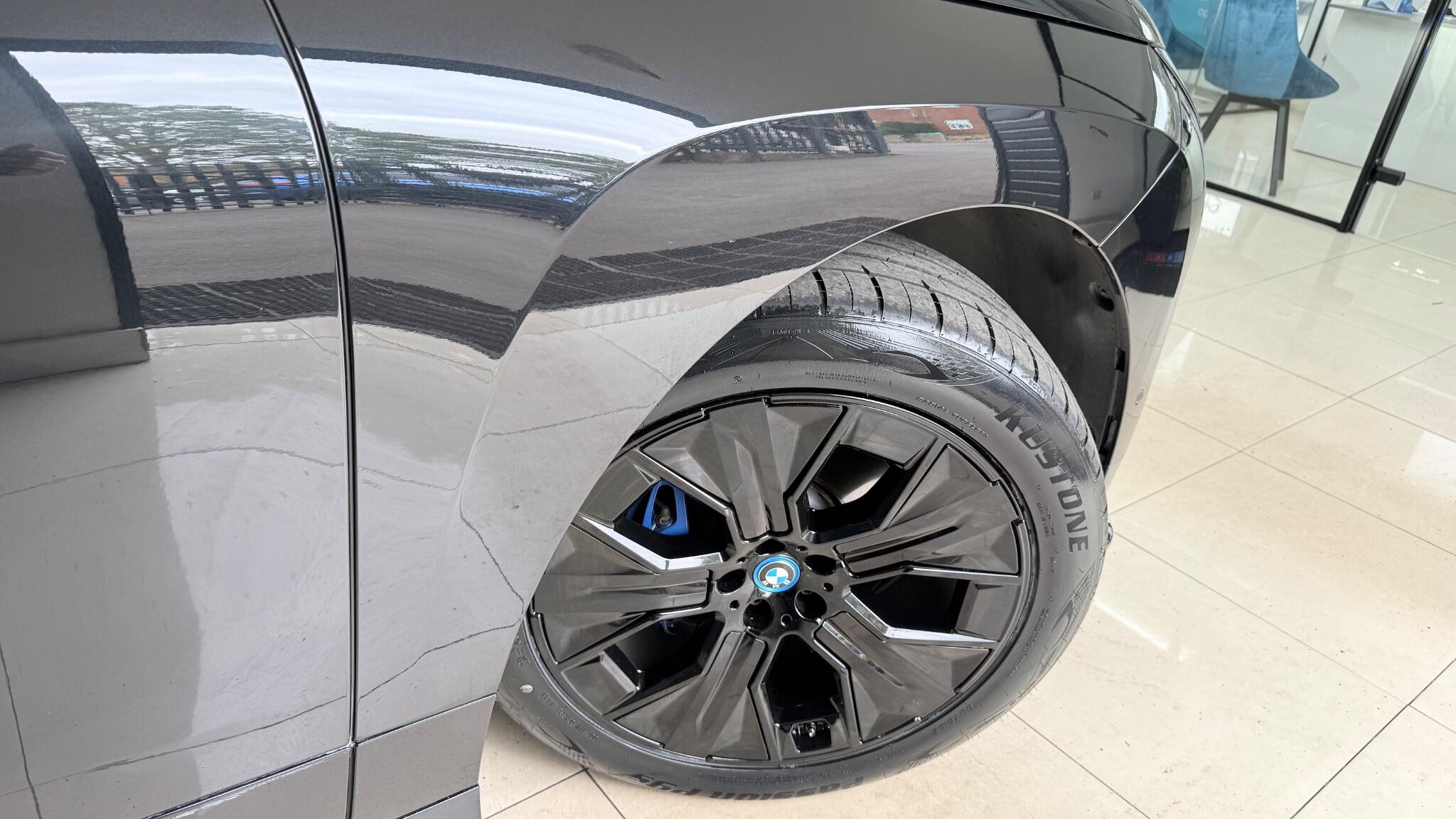 BMW iX view 30