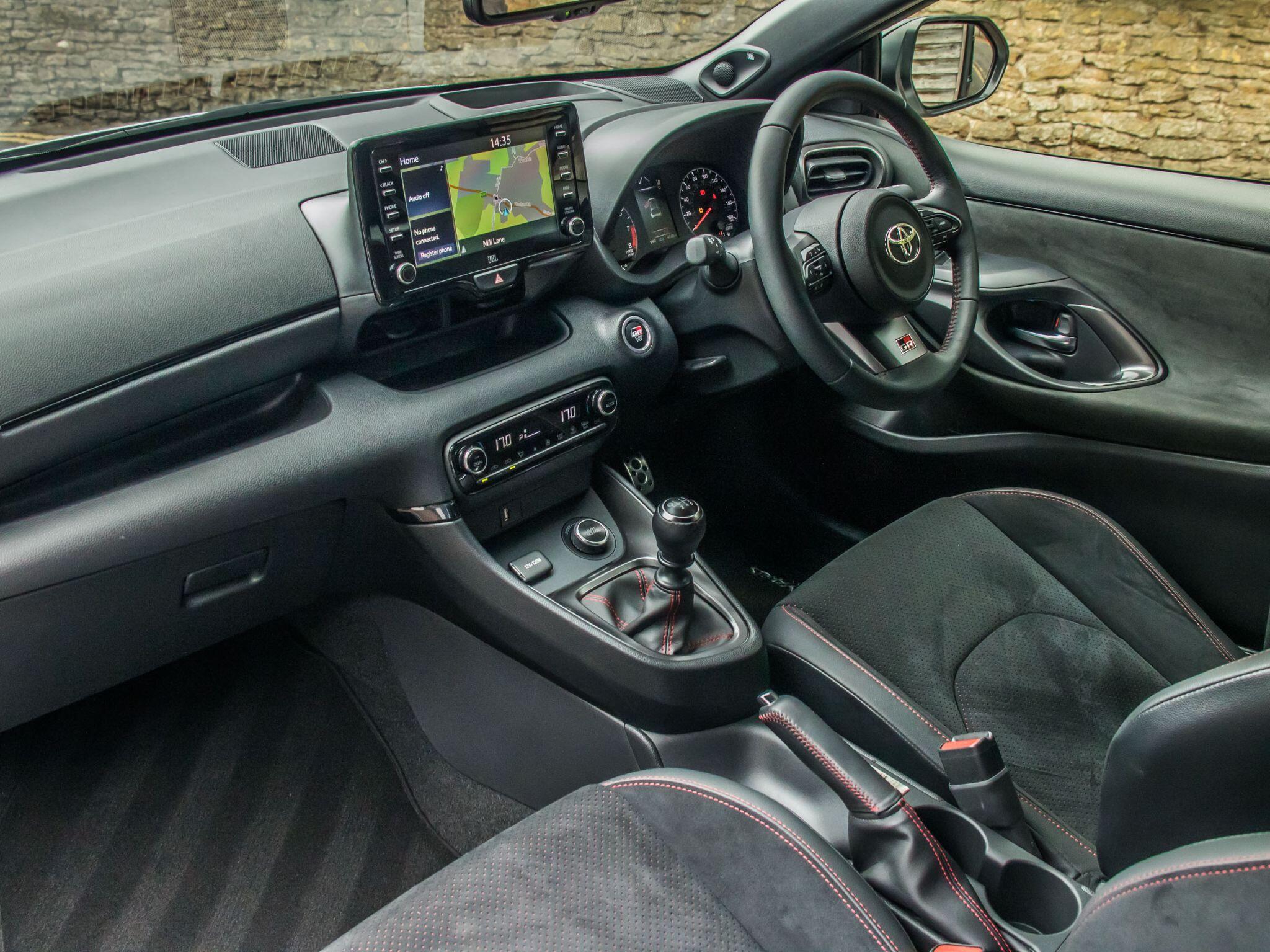 Toyota Yaris view 22