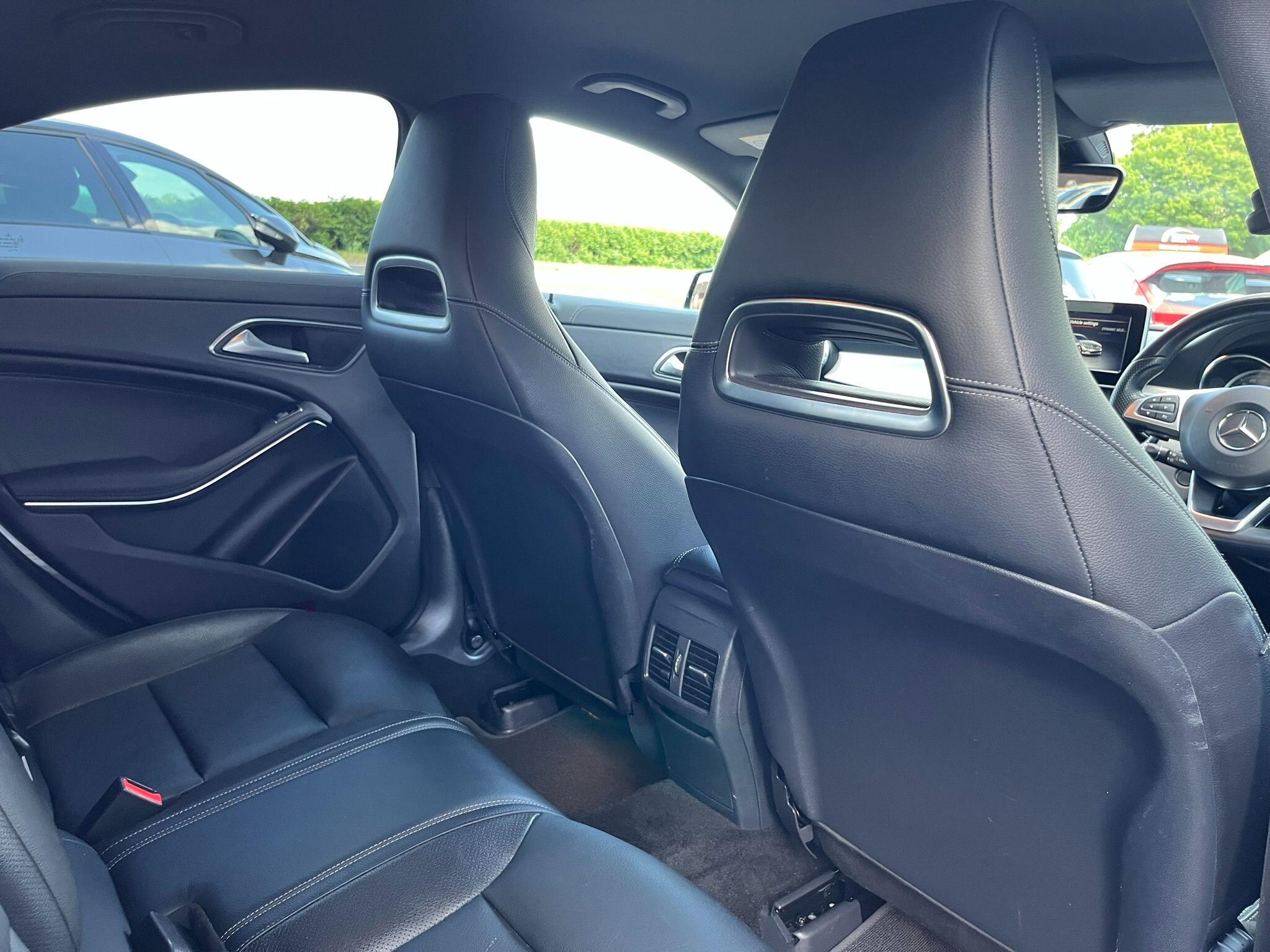 Mercedes-Benz Cla view 32