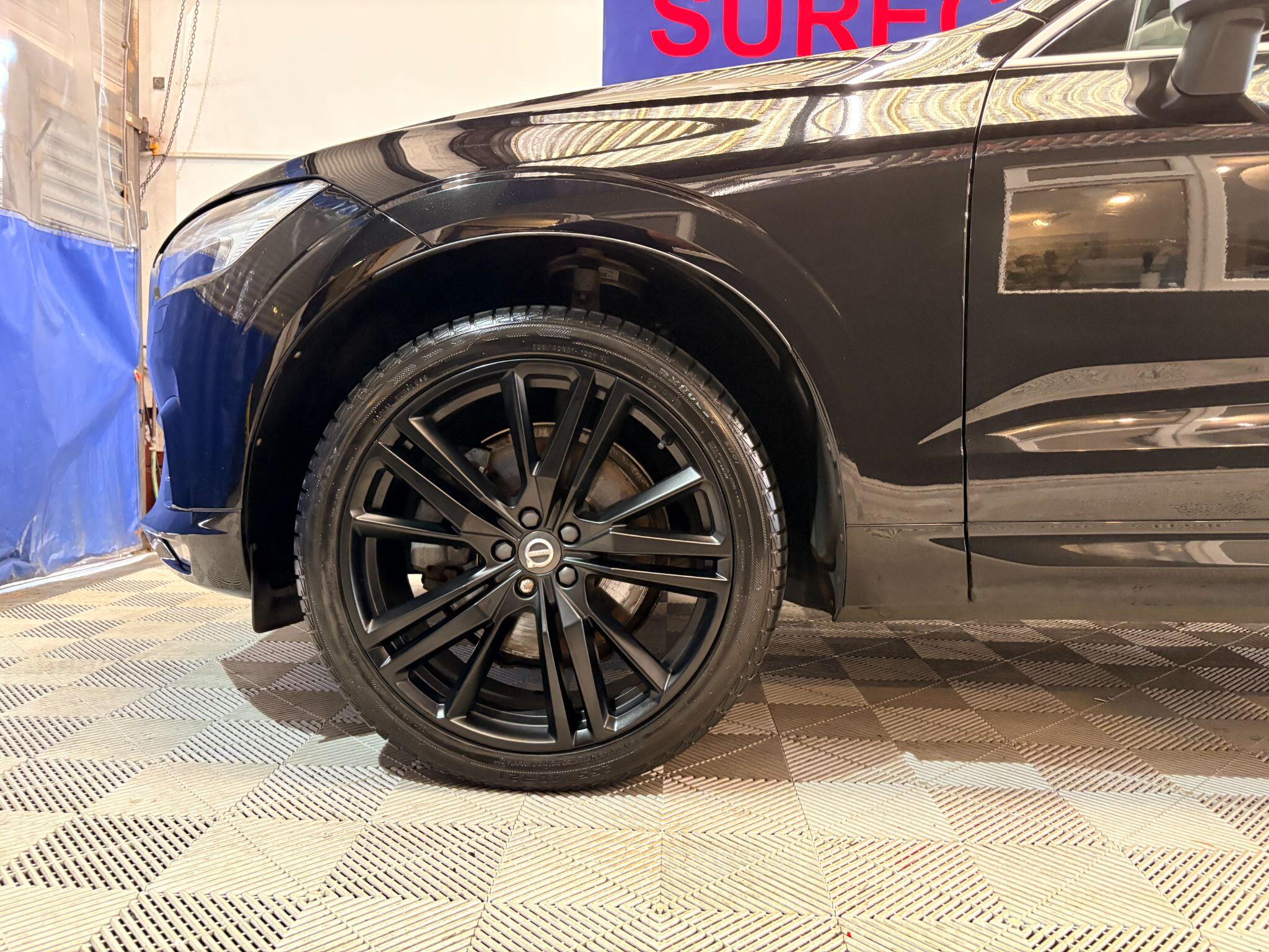 Volvo XC60 view 5