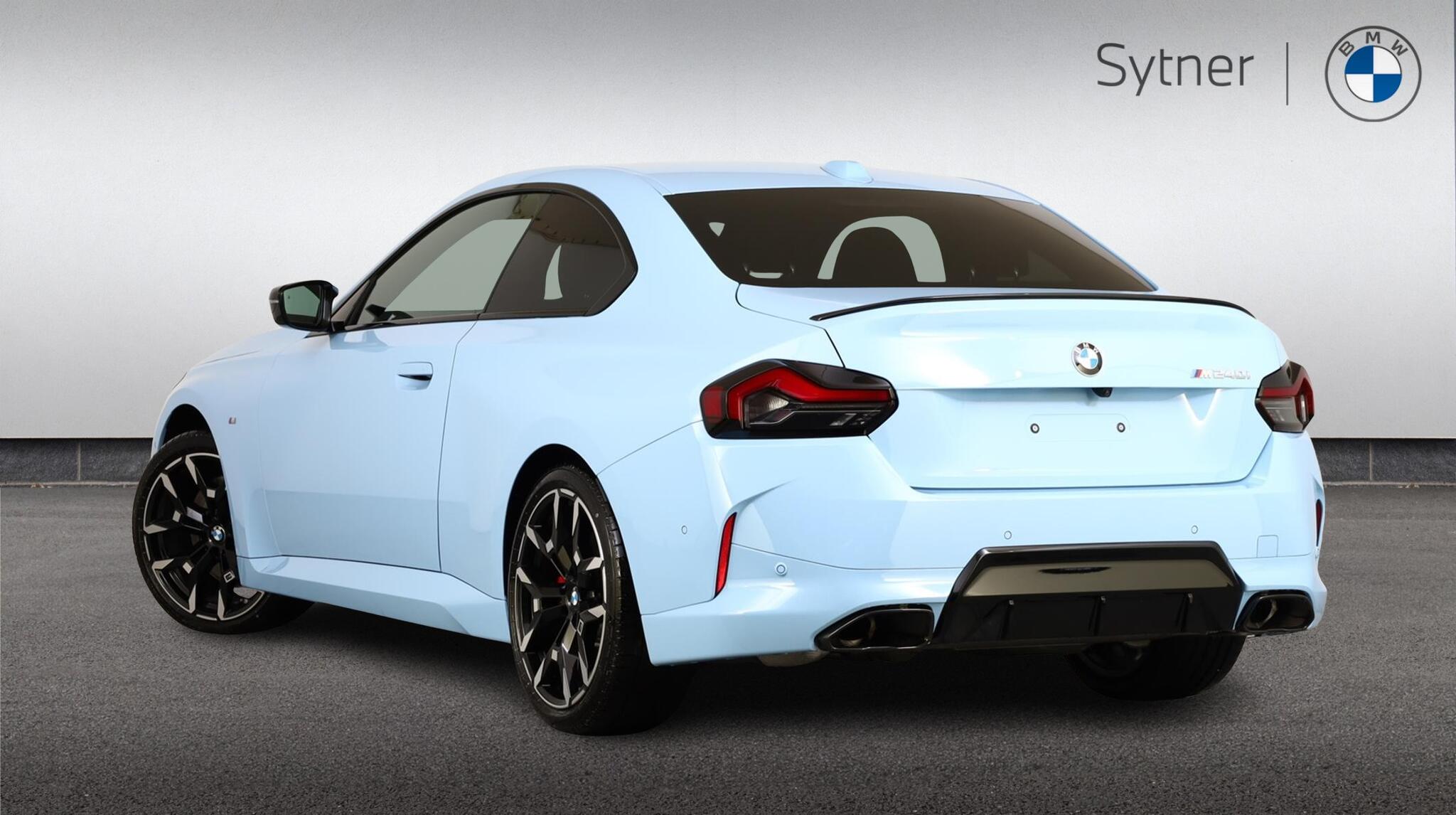 BMW 2 Series view 2