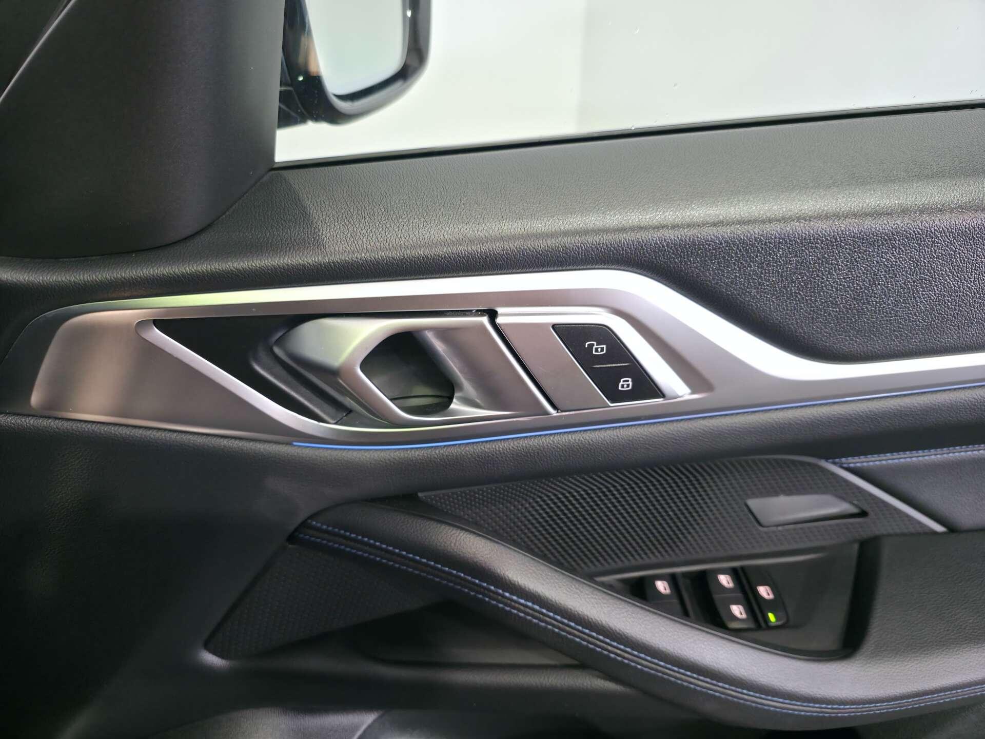 BMW I4 view 24