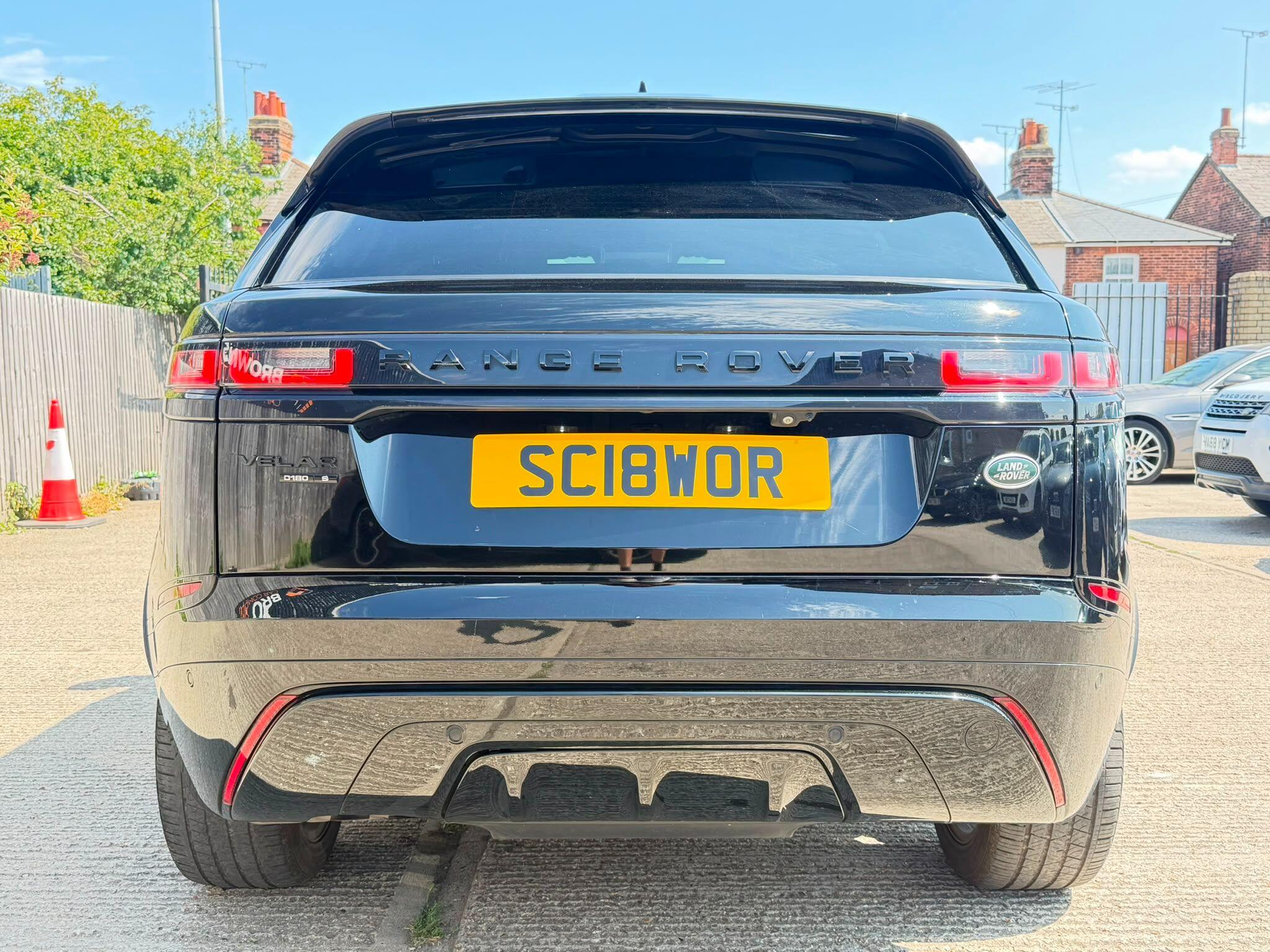 Land Rover Range Rover Velar view 4