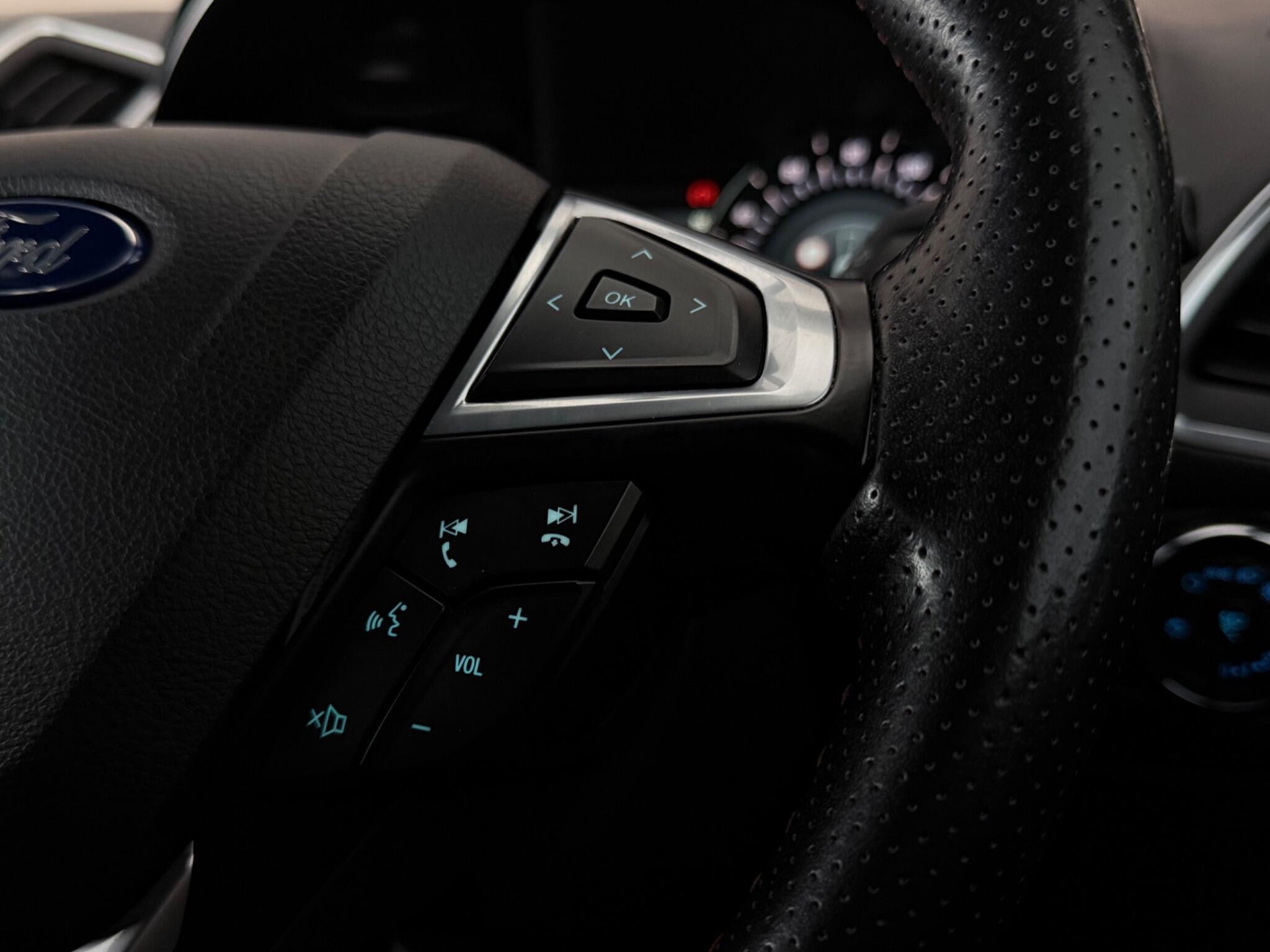 Ford S-Max view 14