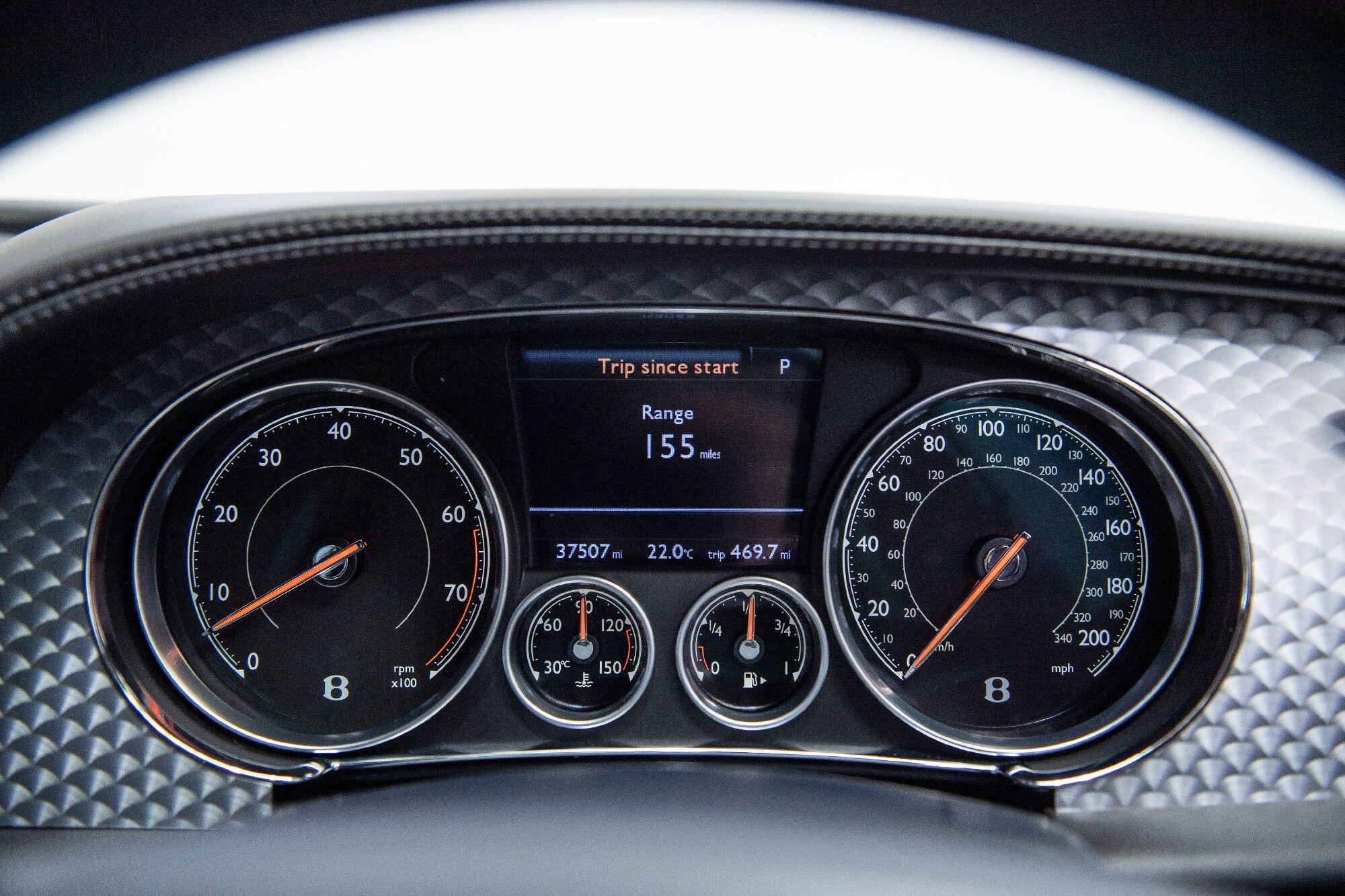 Bentley Flying Spur view 15
