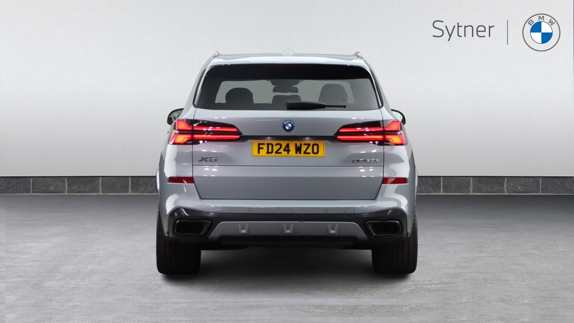 BMW X5 view 15