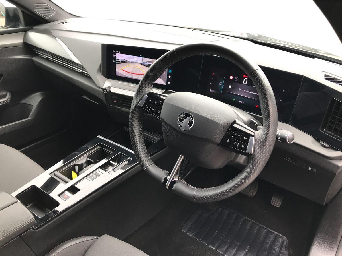 Vauxhall Astra view 3