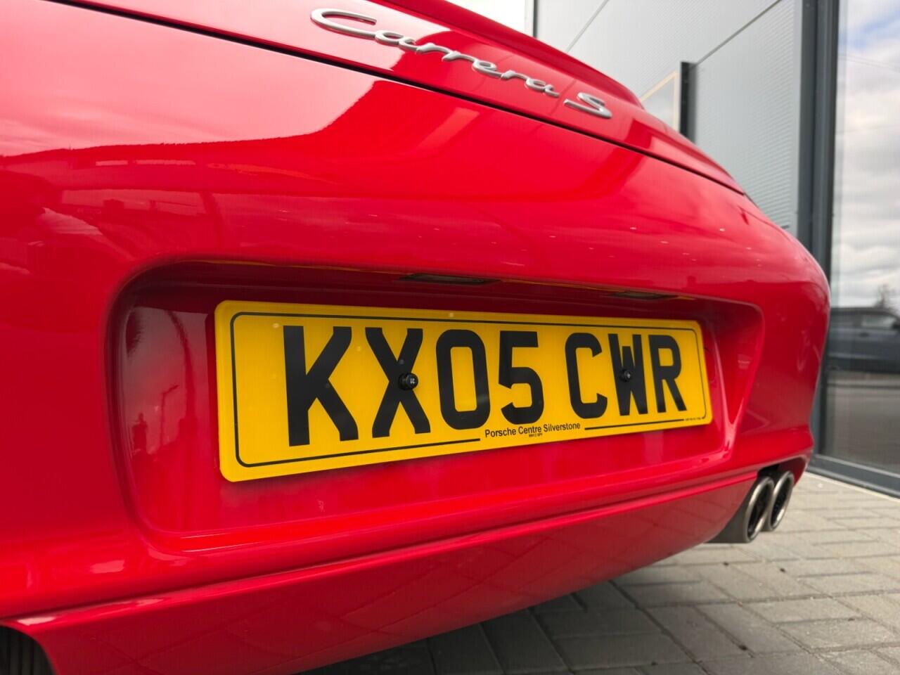 Porsche 911 view 16