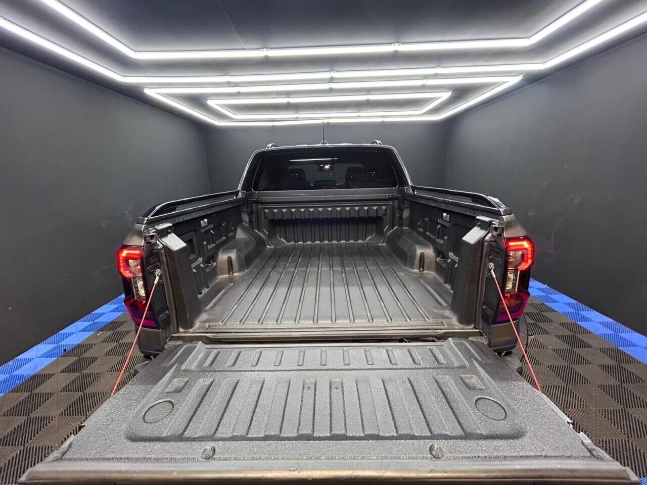 Ford Ranger view 35