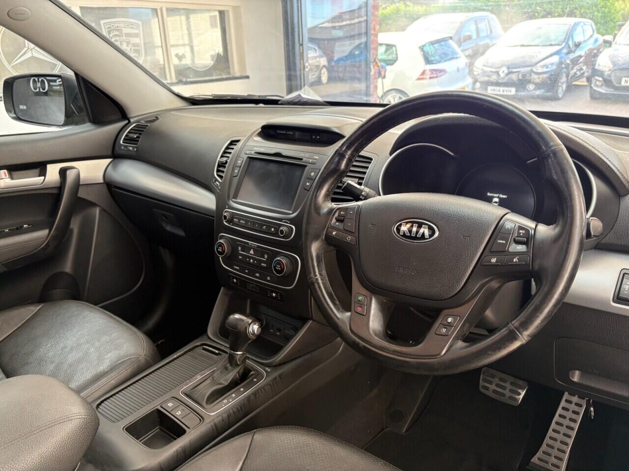 Kia Sorento view 13