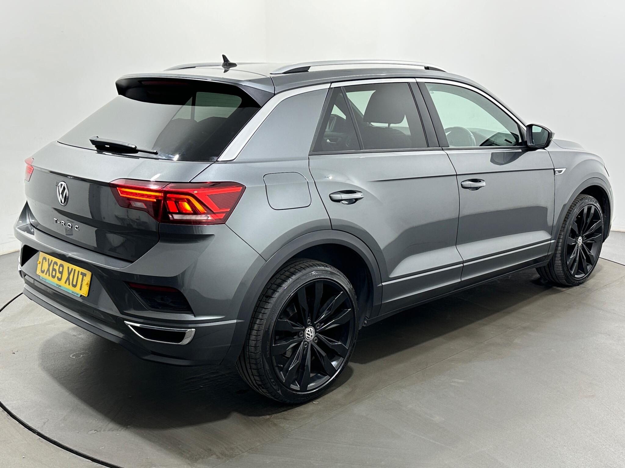 Volkswagen T-Roc view 51