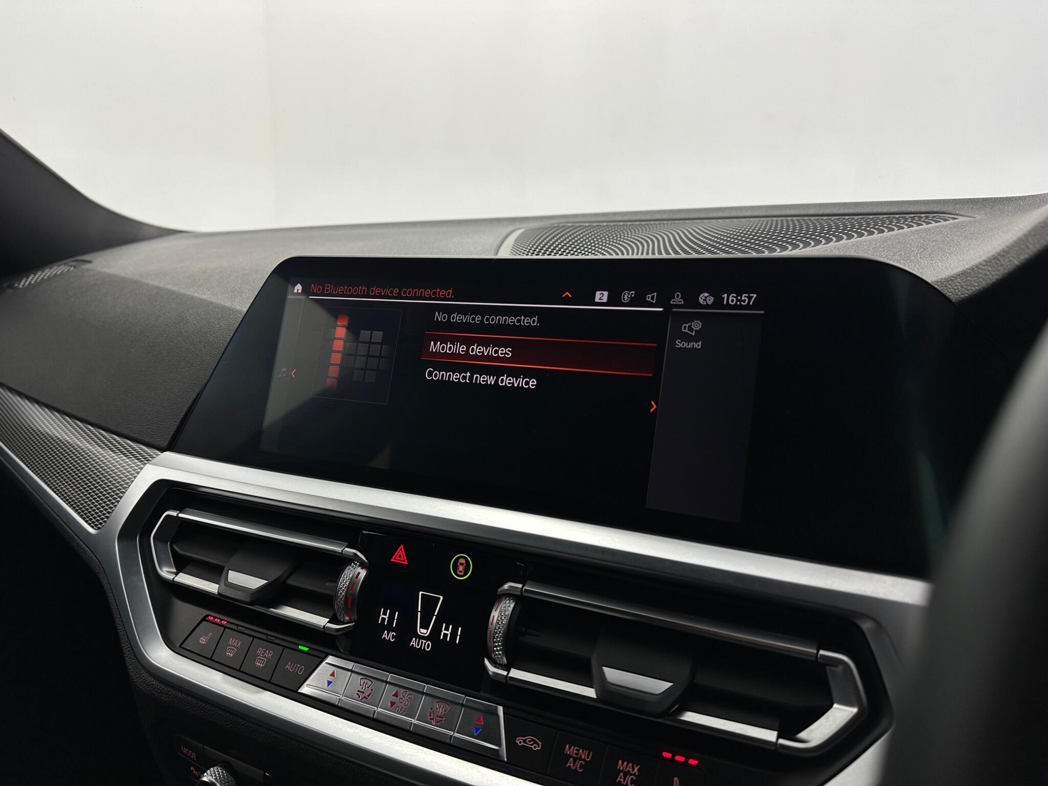 BMW 3 Series view 25