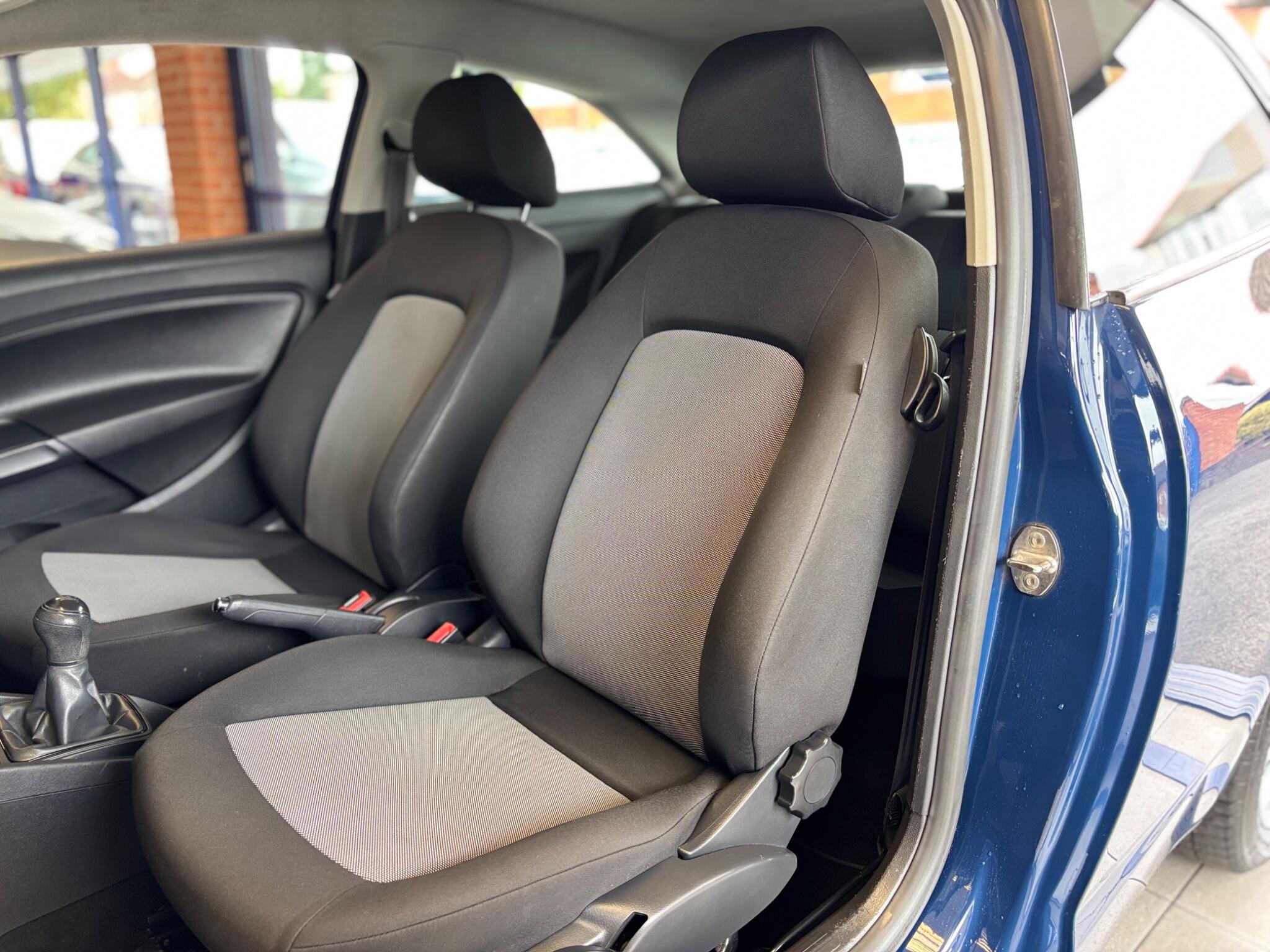 Seat Ibiza view 25