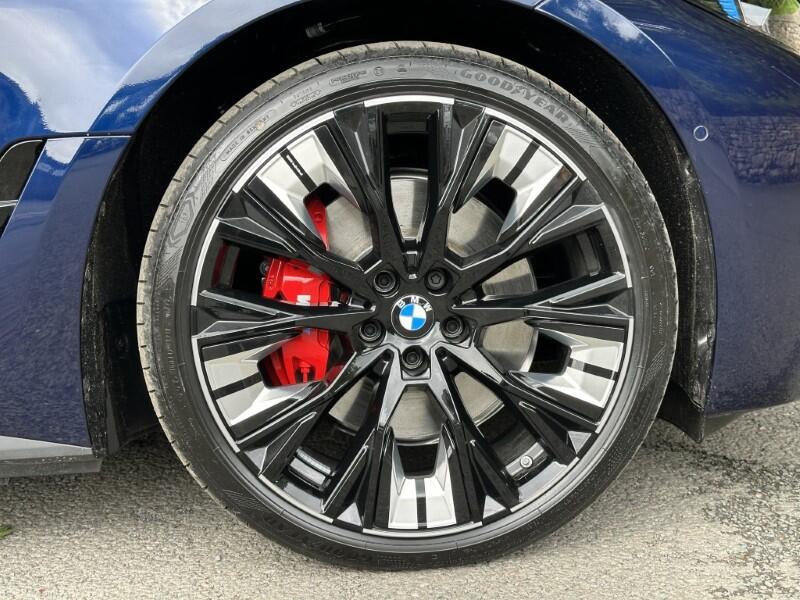 BMW i4 view 14