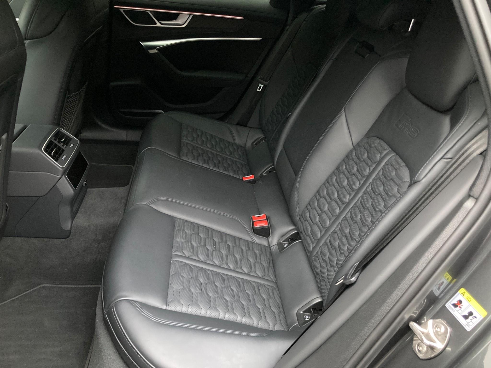 Audi RS6 view 40
