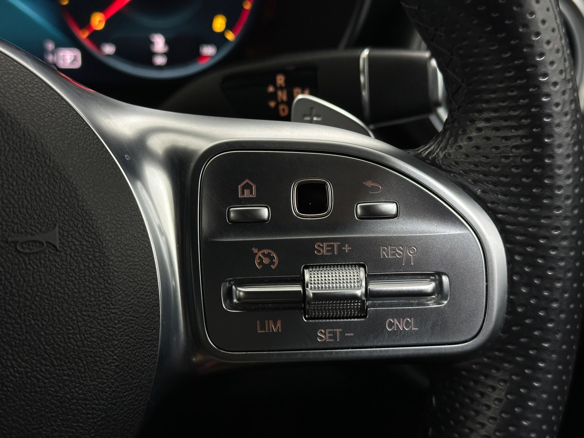 Mercedes-Benz C Class view 16
