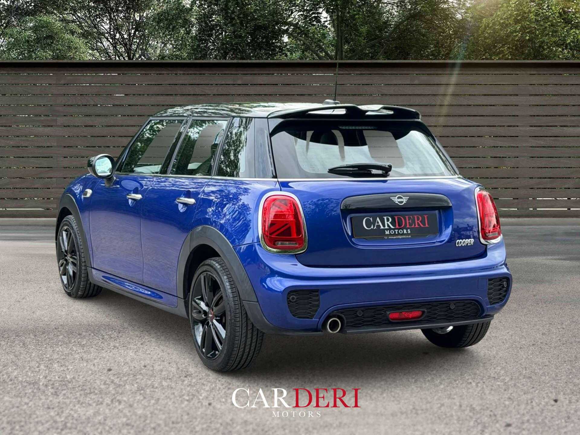 Mini Hatch view 3