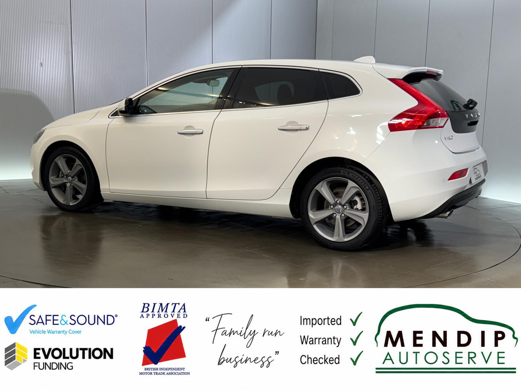 Volvo V40 view 14