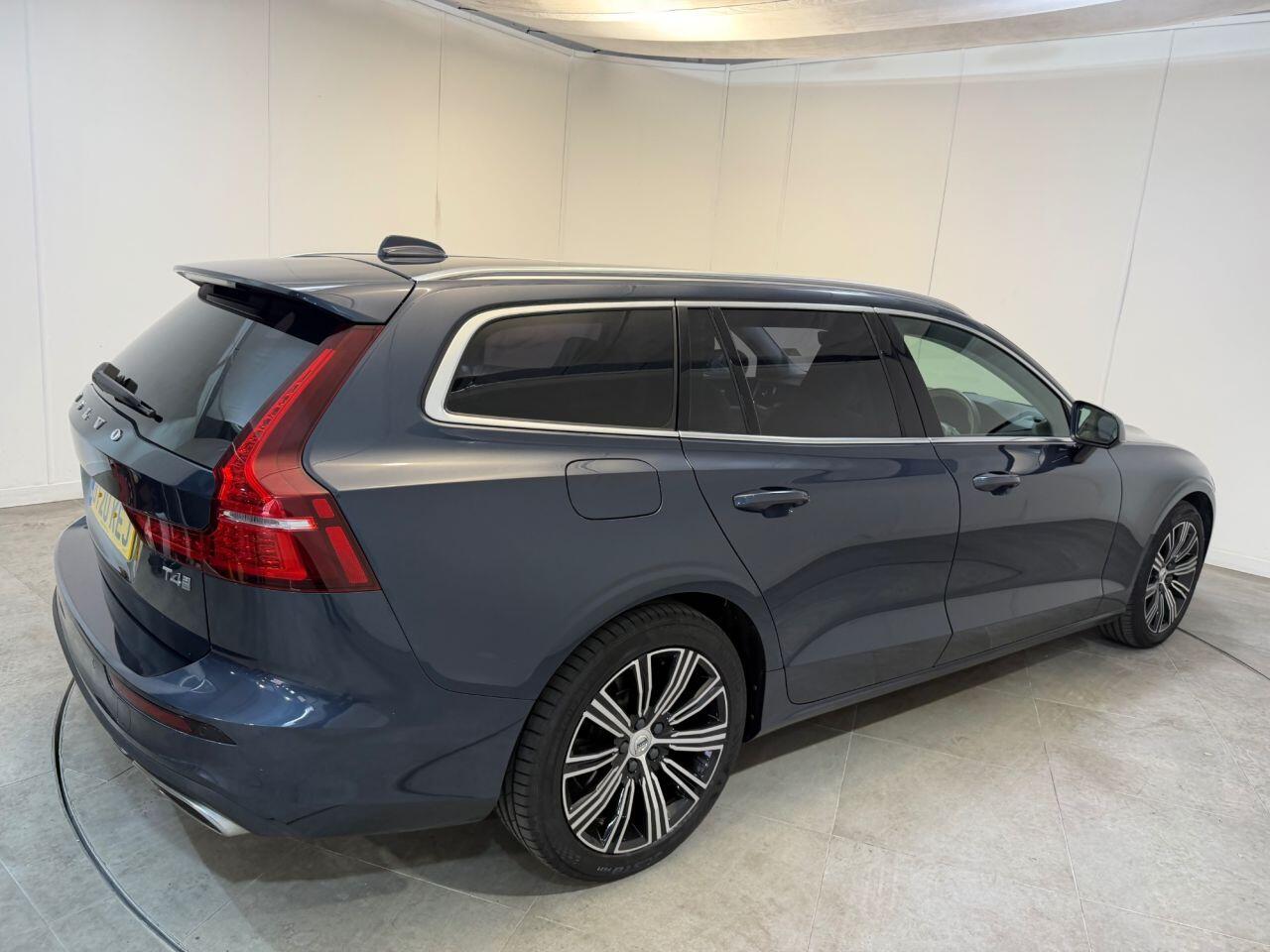 Volvo V60 view 5