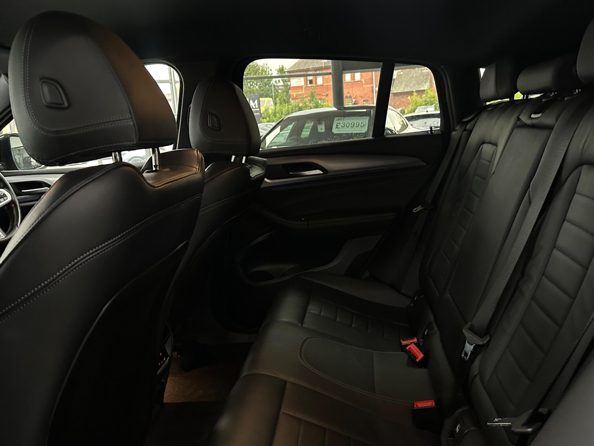BMW X4 view 37