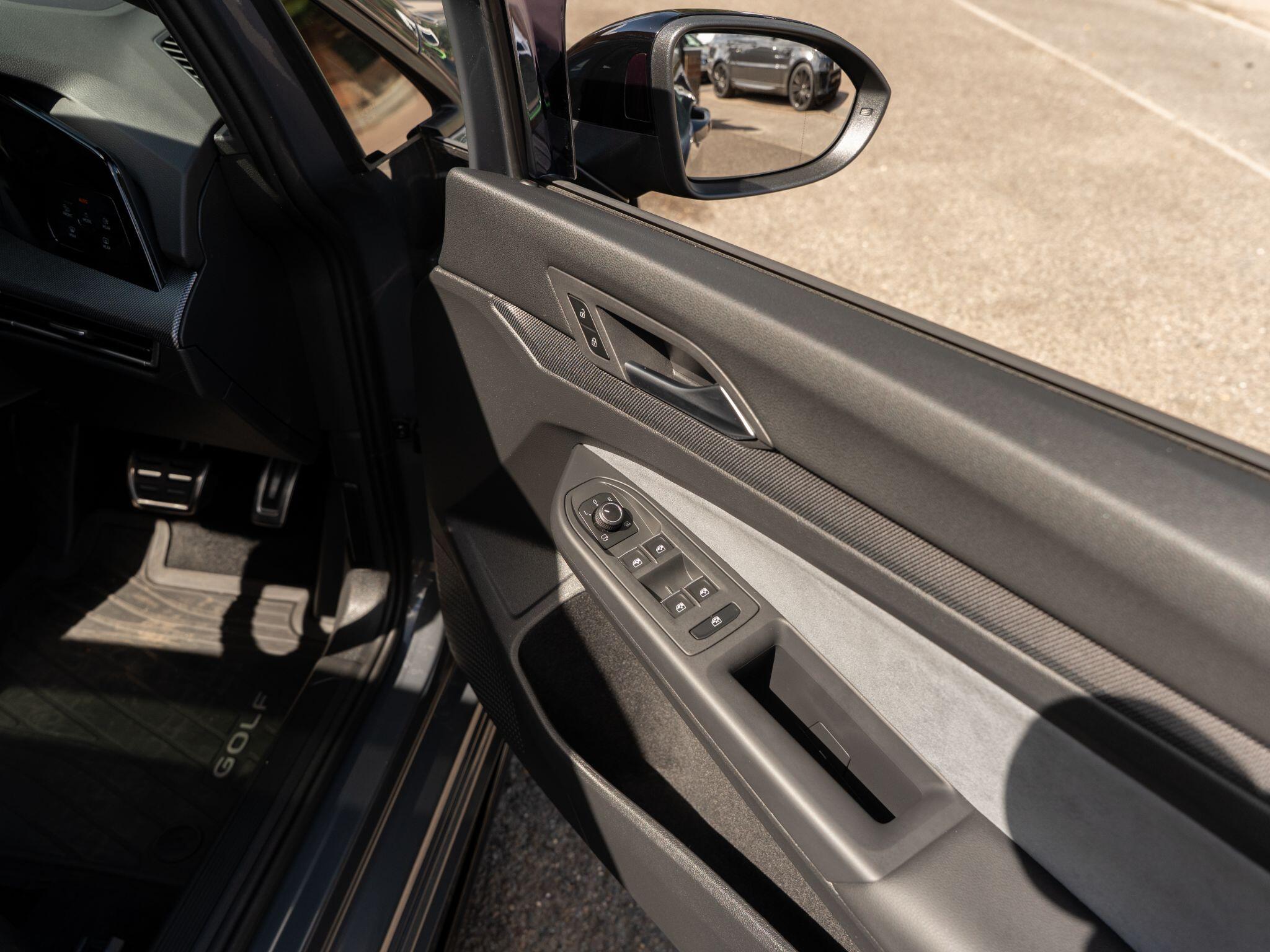 Volkswagen Golf view 56
