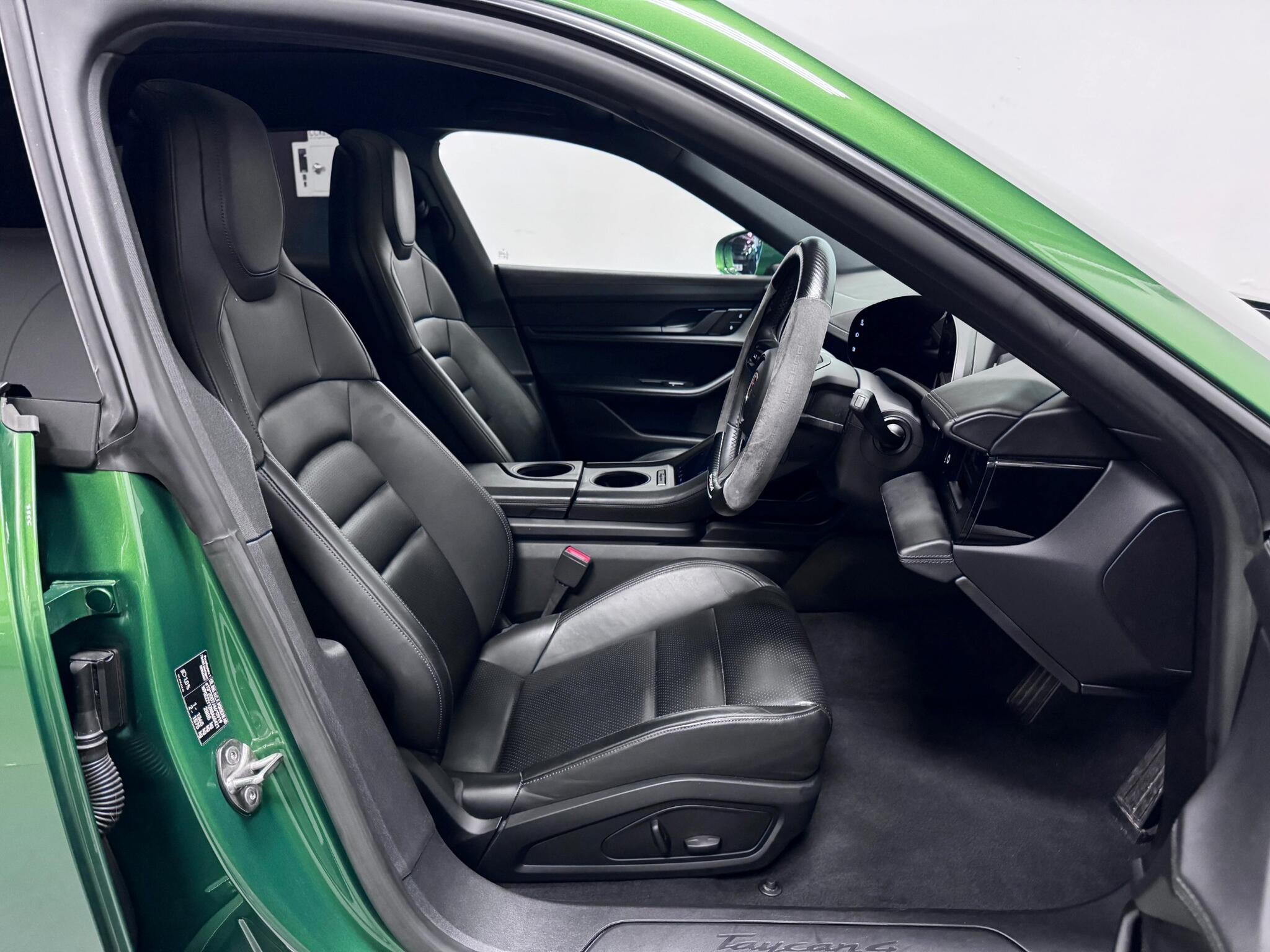 Porsche Taycan view 43