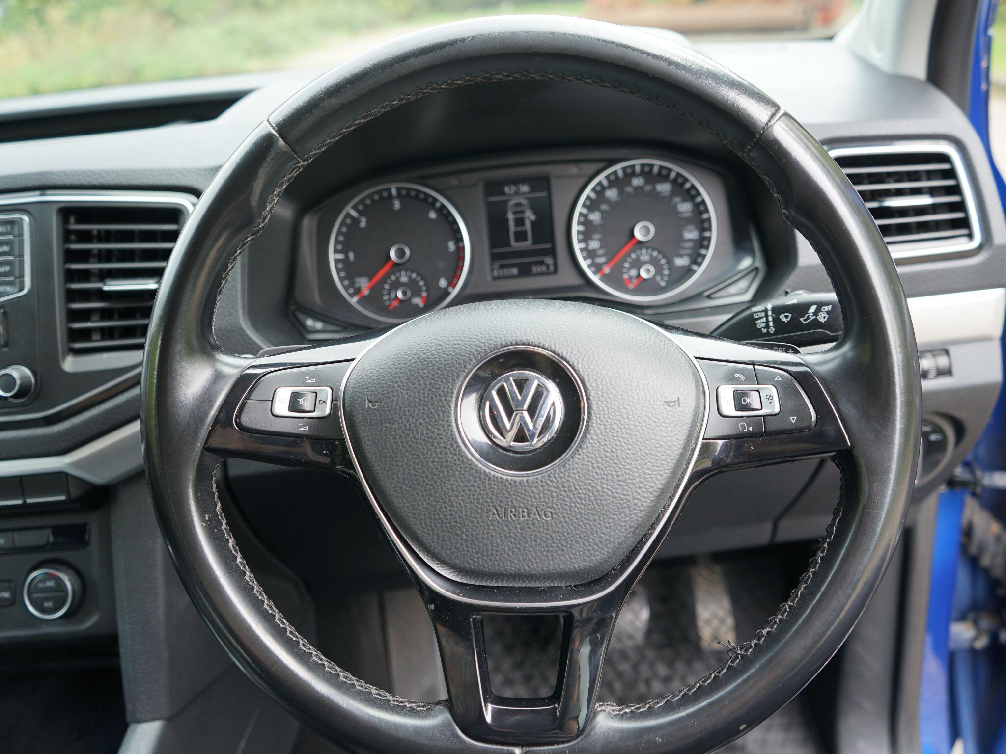 Volkswagen Amarok view 7